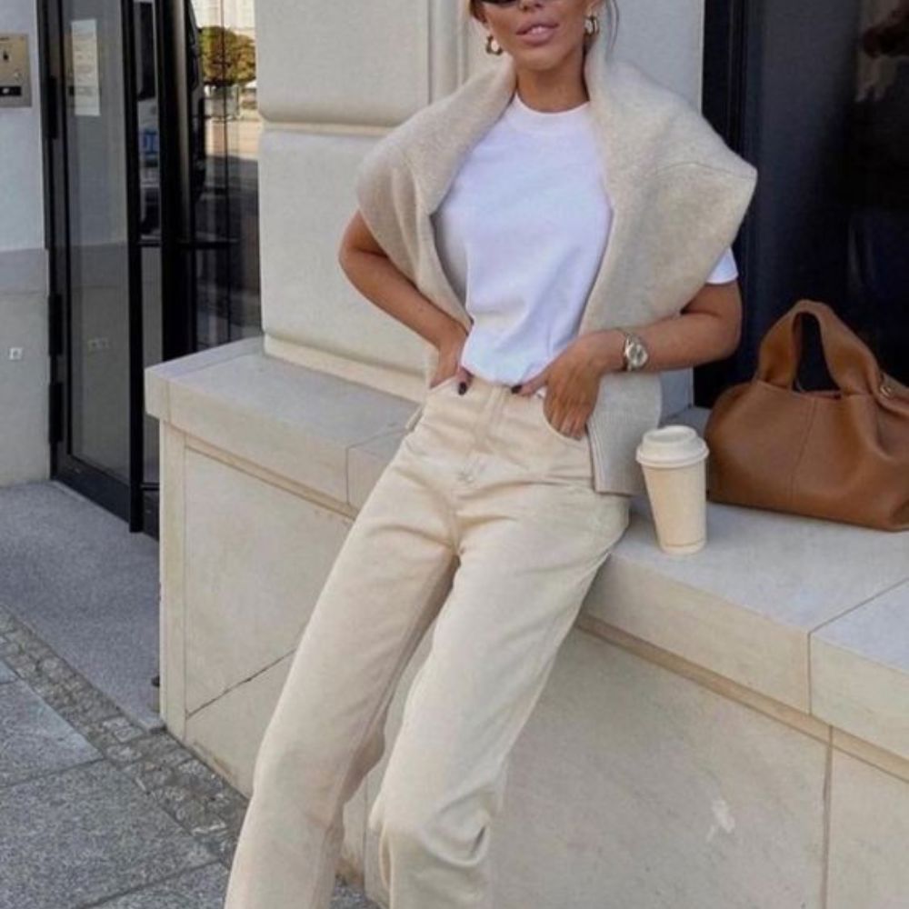 How to Style Cream Jeans