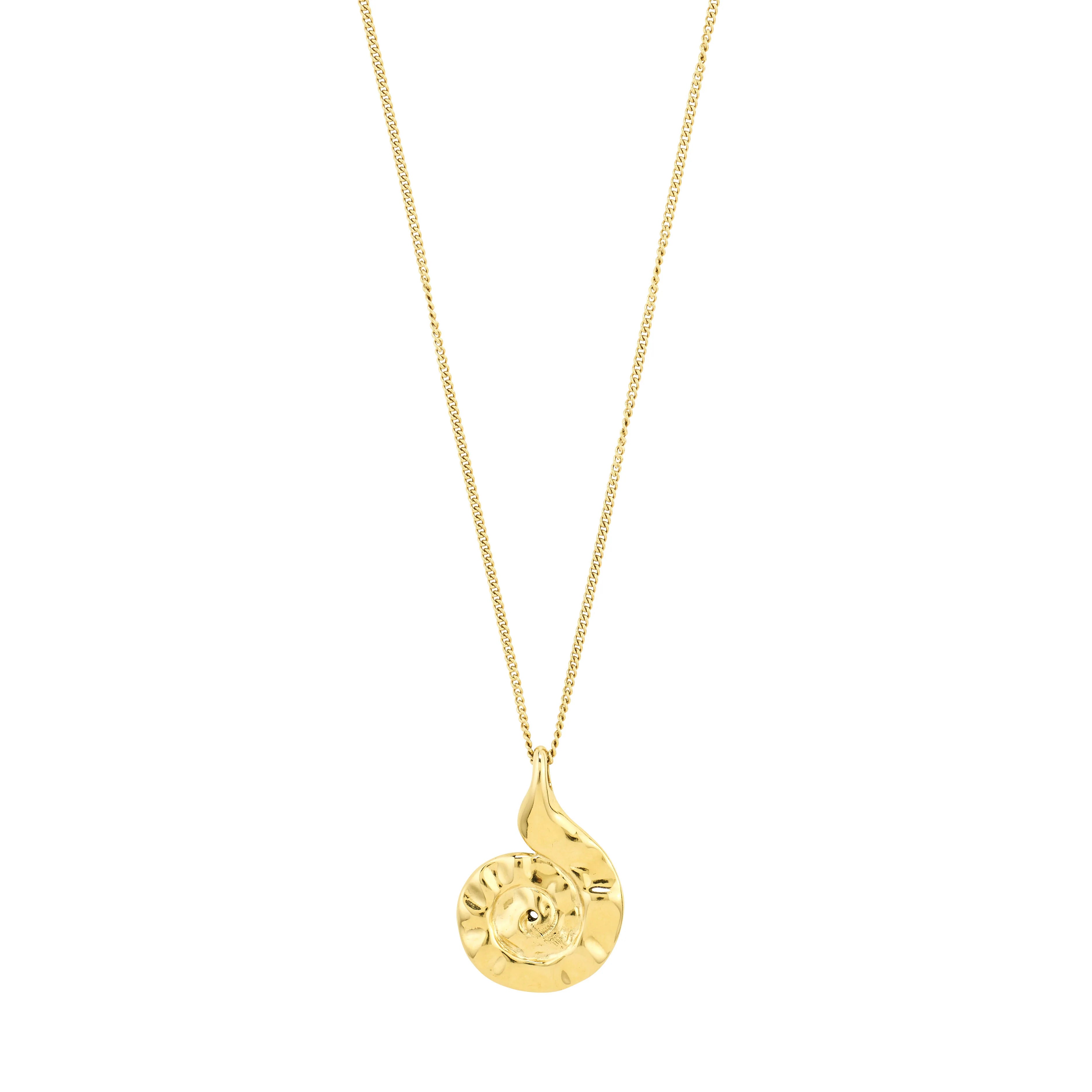 gold necklace styling inspiration, trendy womens accessories, vacation jewelry gold, coastal inspired necklace, LORDON jewelry collection