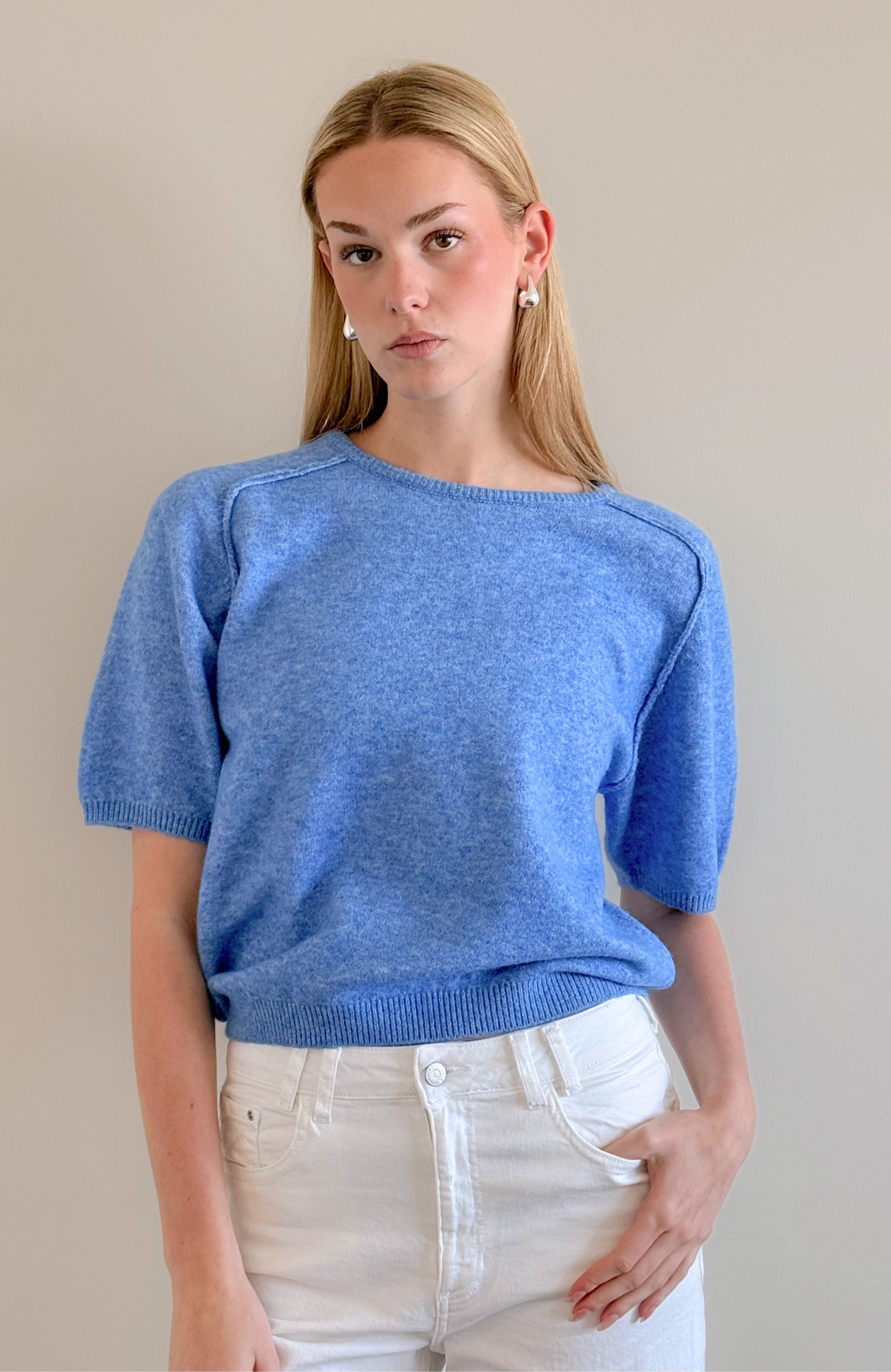 BLUE SWEATER TEE