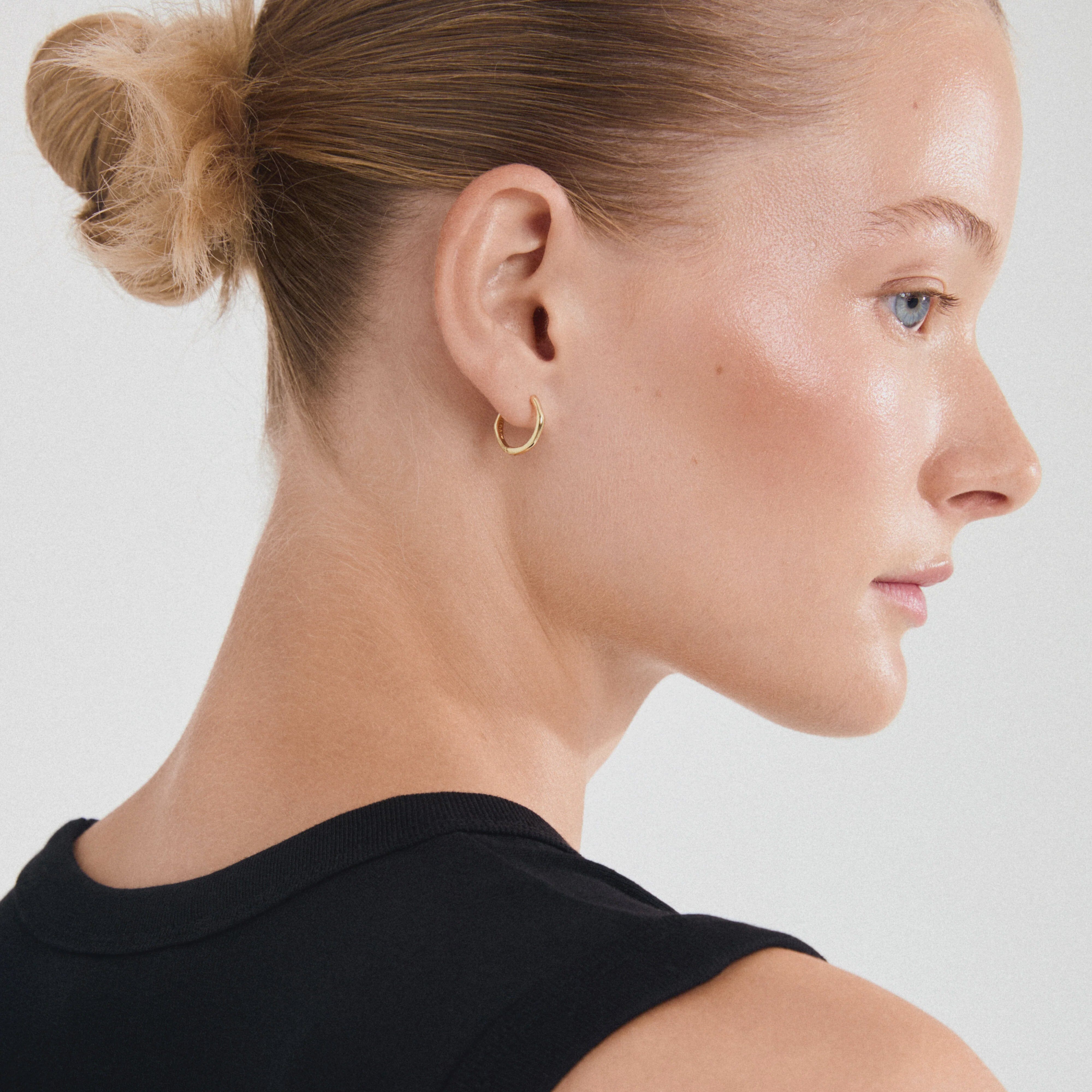 Pilgrim Jewelry, Pilgrim earrings, small gold hoop earrings, gold plated hoop earrings, everyday gold hoops, minimalist gold earrings, womens gold jewelry, chunky small hoops, trendy gold earrings