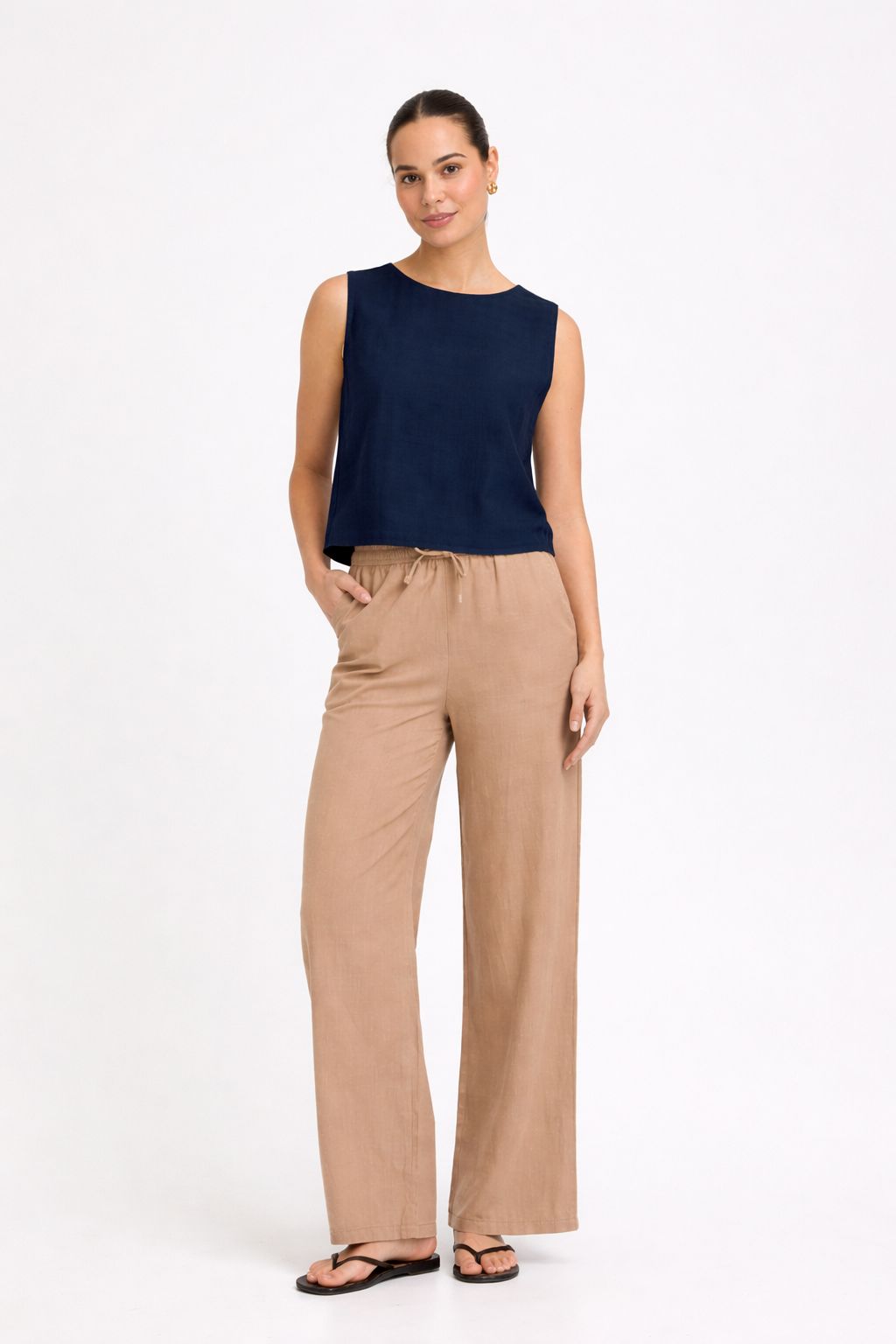 THE EVERYDAY STRUCTURED LINEN TANK (NAVY)