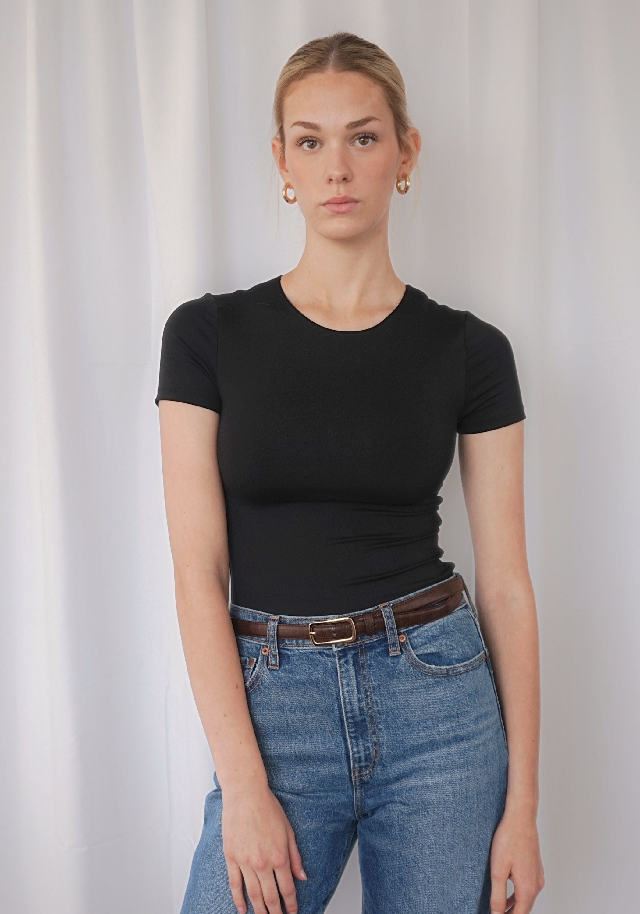 CLASSIC CONTOUR TEE- BLACK