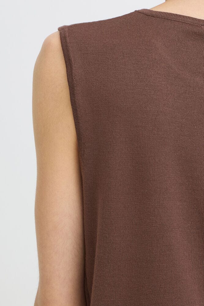 womens brown sleeveless shirt, polished sleeveless knit tank, brown top with white jeans outfit, modern capsule wardrobe top