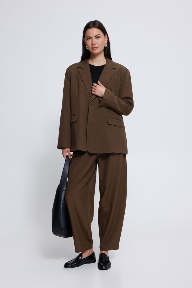 women's relaxed fit brown blazer
