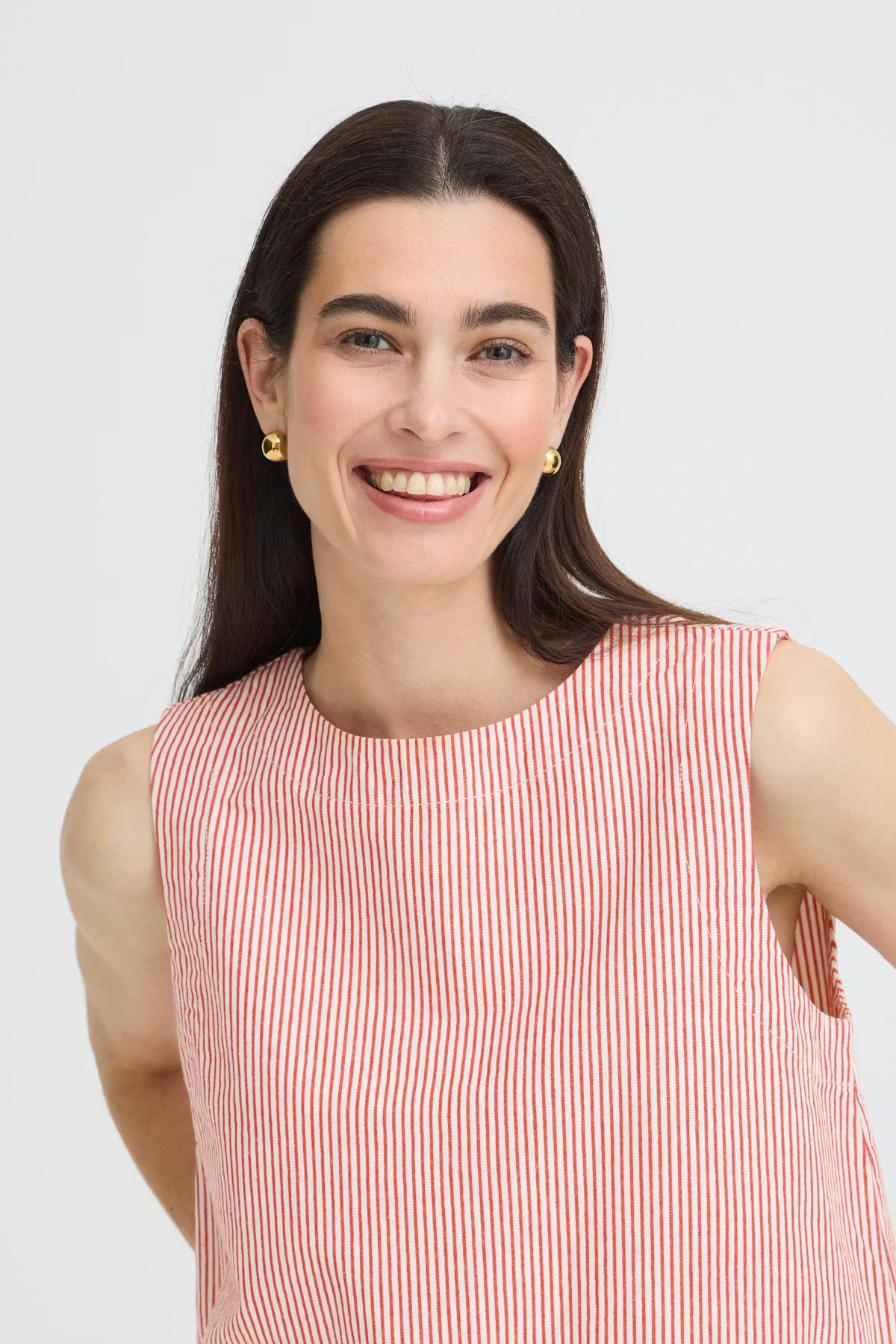 casual chic sleeveless top, resort wear women’s top, linen look striped top, everyday summer basics, sleeveless striped blouse