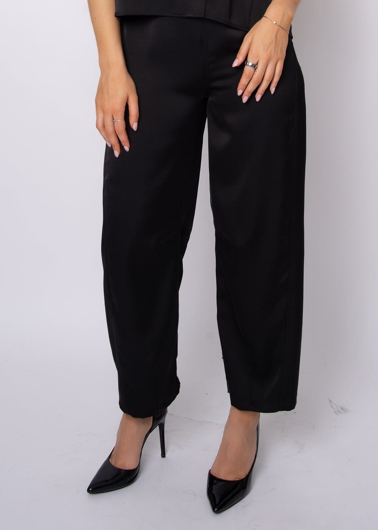BLACK PULL ON BARREL PANTS PANT RD STYLE