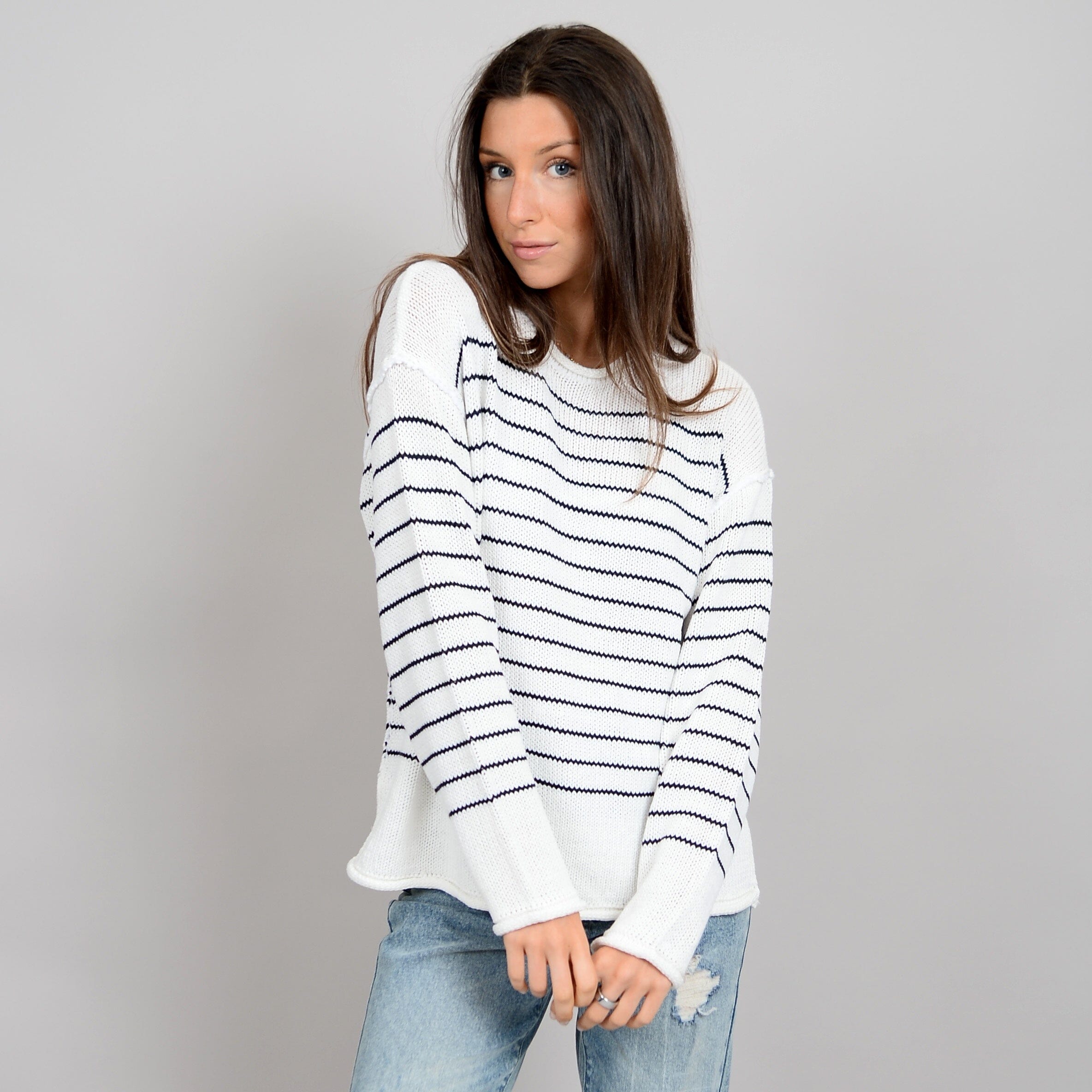 KIRI WHITE WITH BLACK STRIPE PULL OVER Sweater RD STYLE
