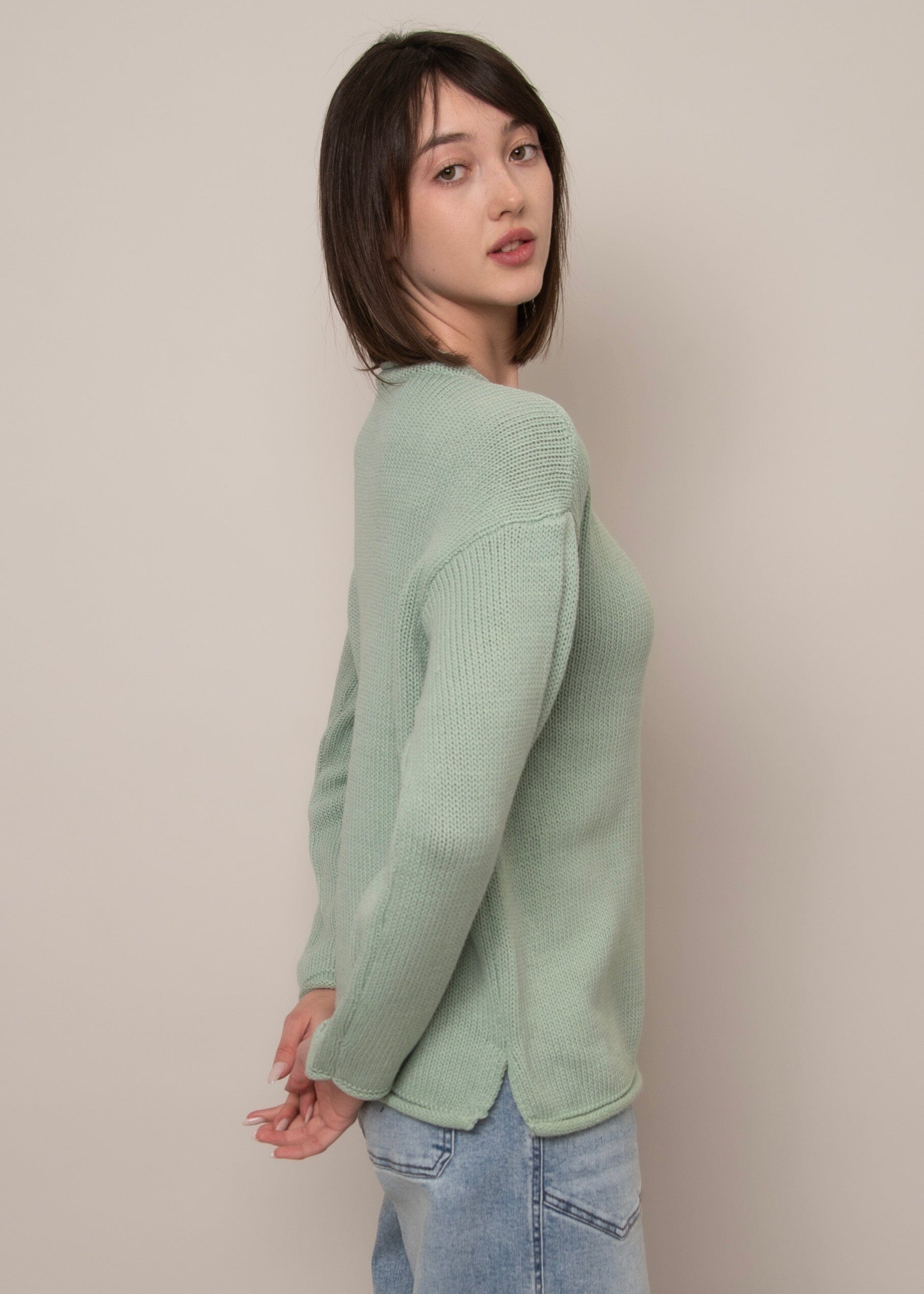 minimal neutral outfit knit, cozy lightweight sweater women, classic crew neck knit top