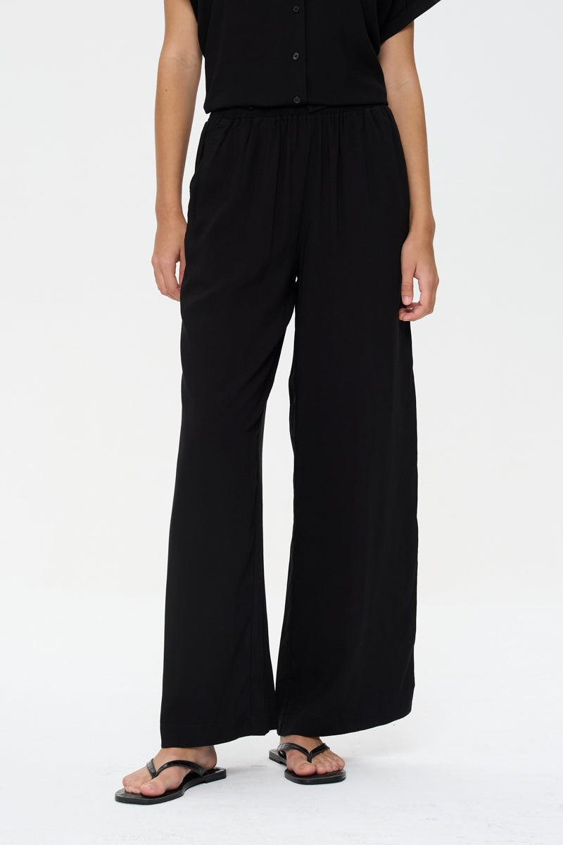 24 COLOURS, black wide leg pants, women’s flowy black pants, relaxed fit trousers, lightweight black pants, casual chic pants