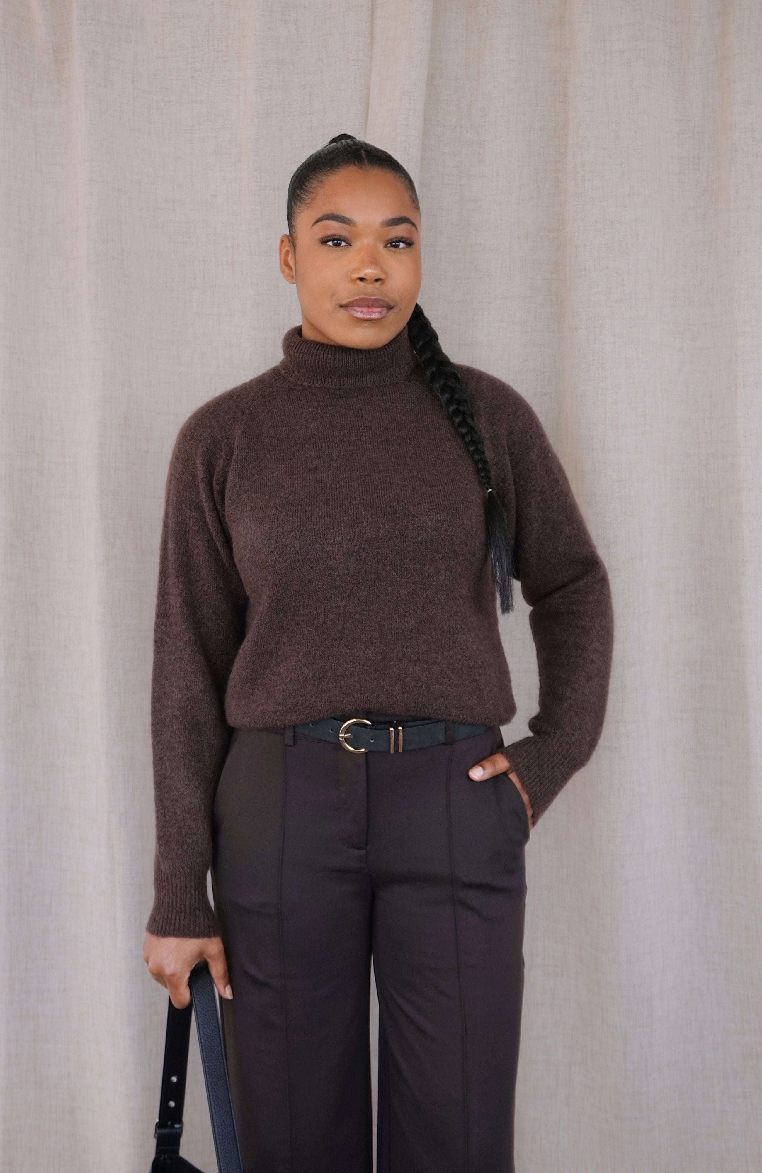 CLASSIC TURTLENECK (CHOCOLATE)