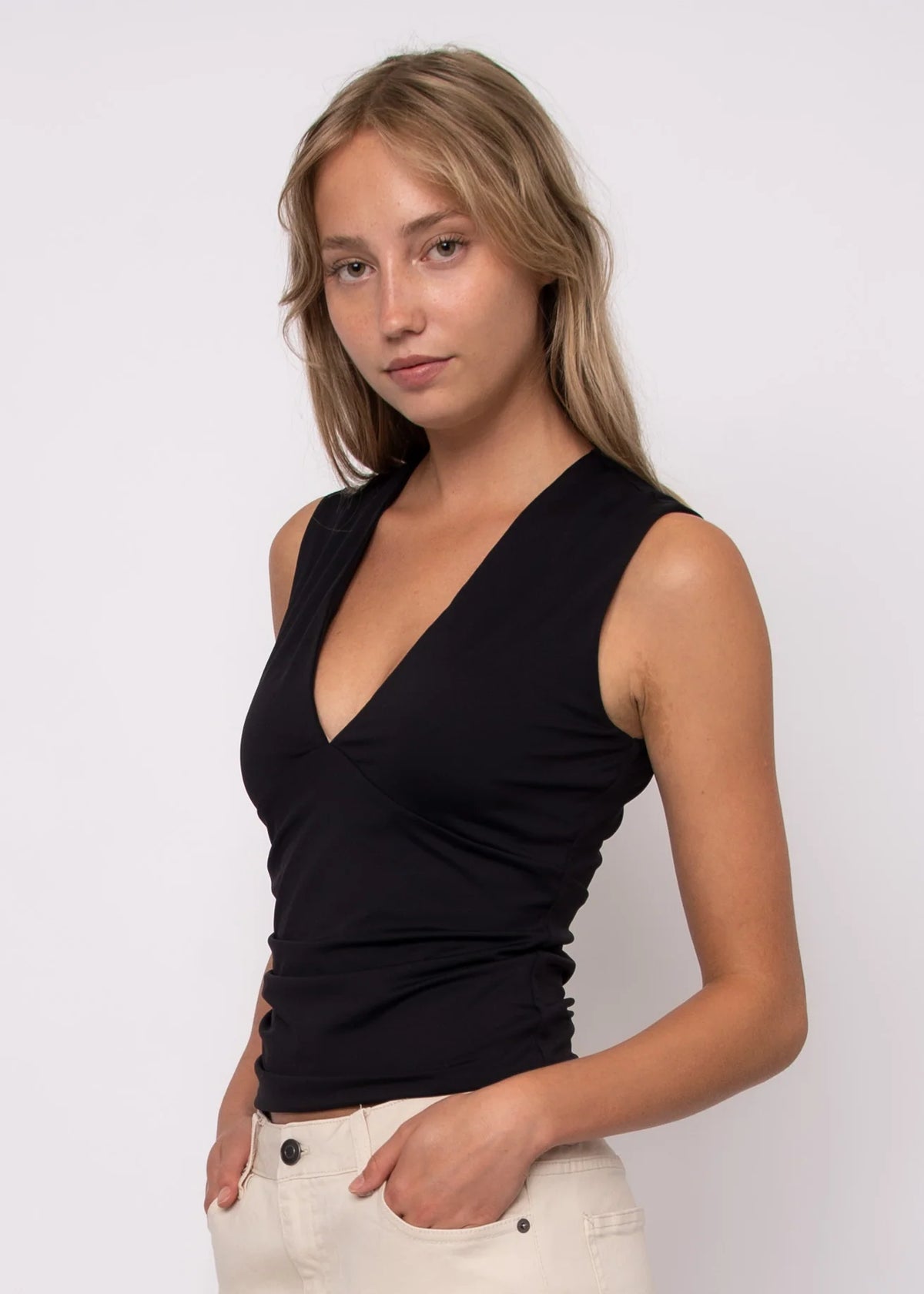 ODETTE SMOOTHING VNECK TOP- BLACK