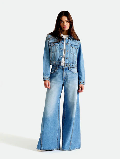 cool girl denim style, structured wide leg jeans