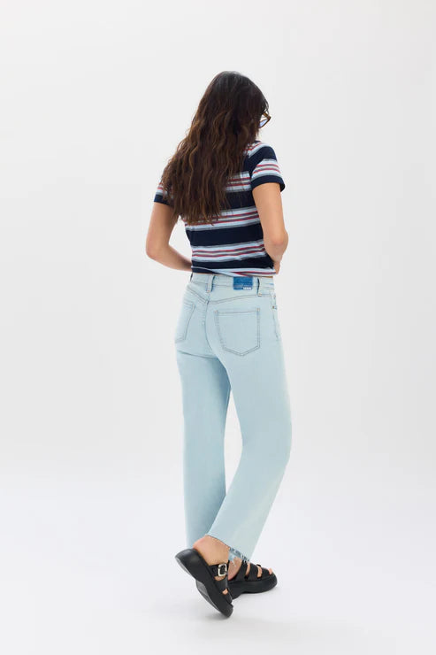 relaxed denim pants women, casual chic denim, soft wash jeans women, flattering high rise jeans