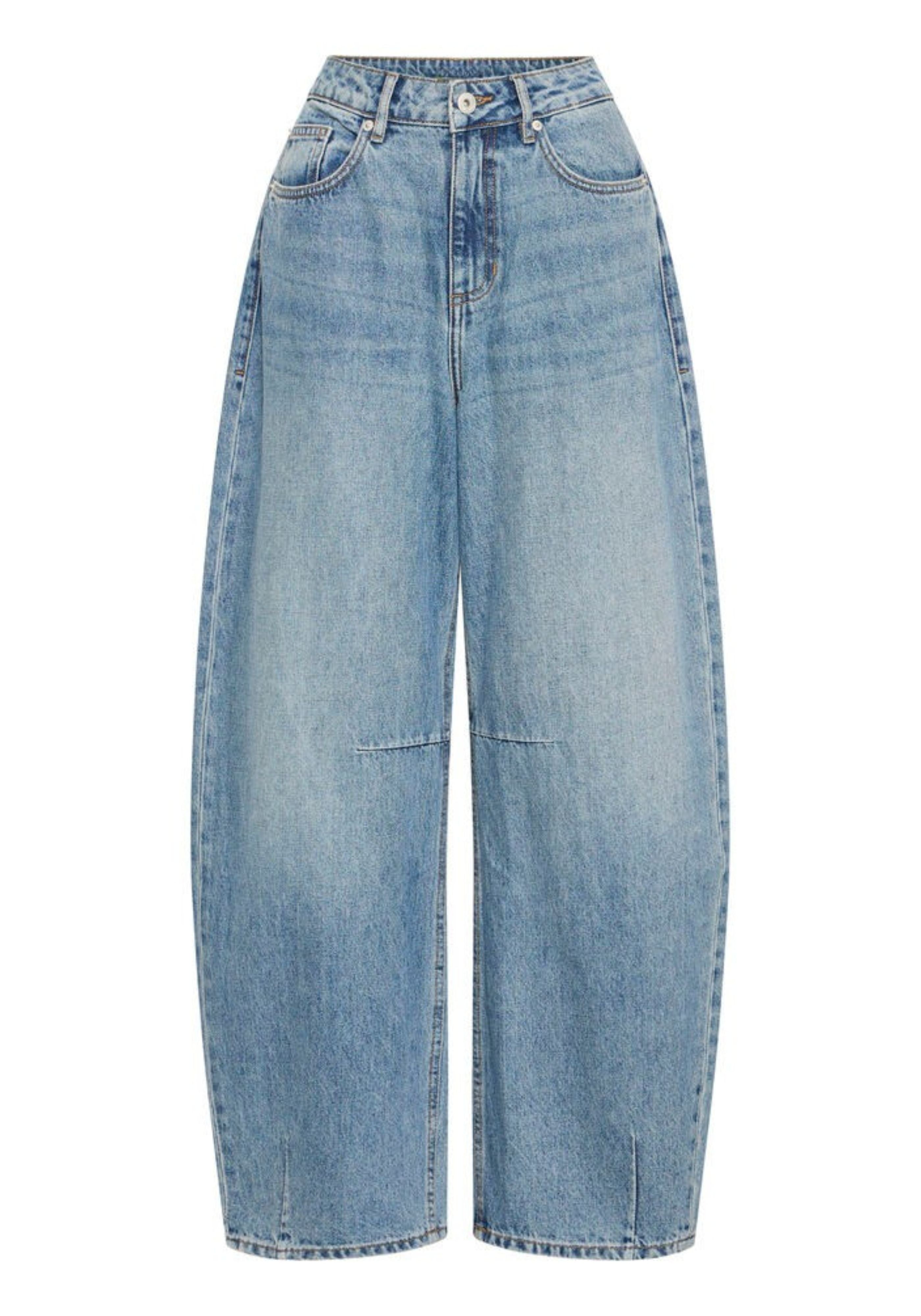 SLOANE BARREL JEAN