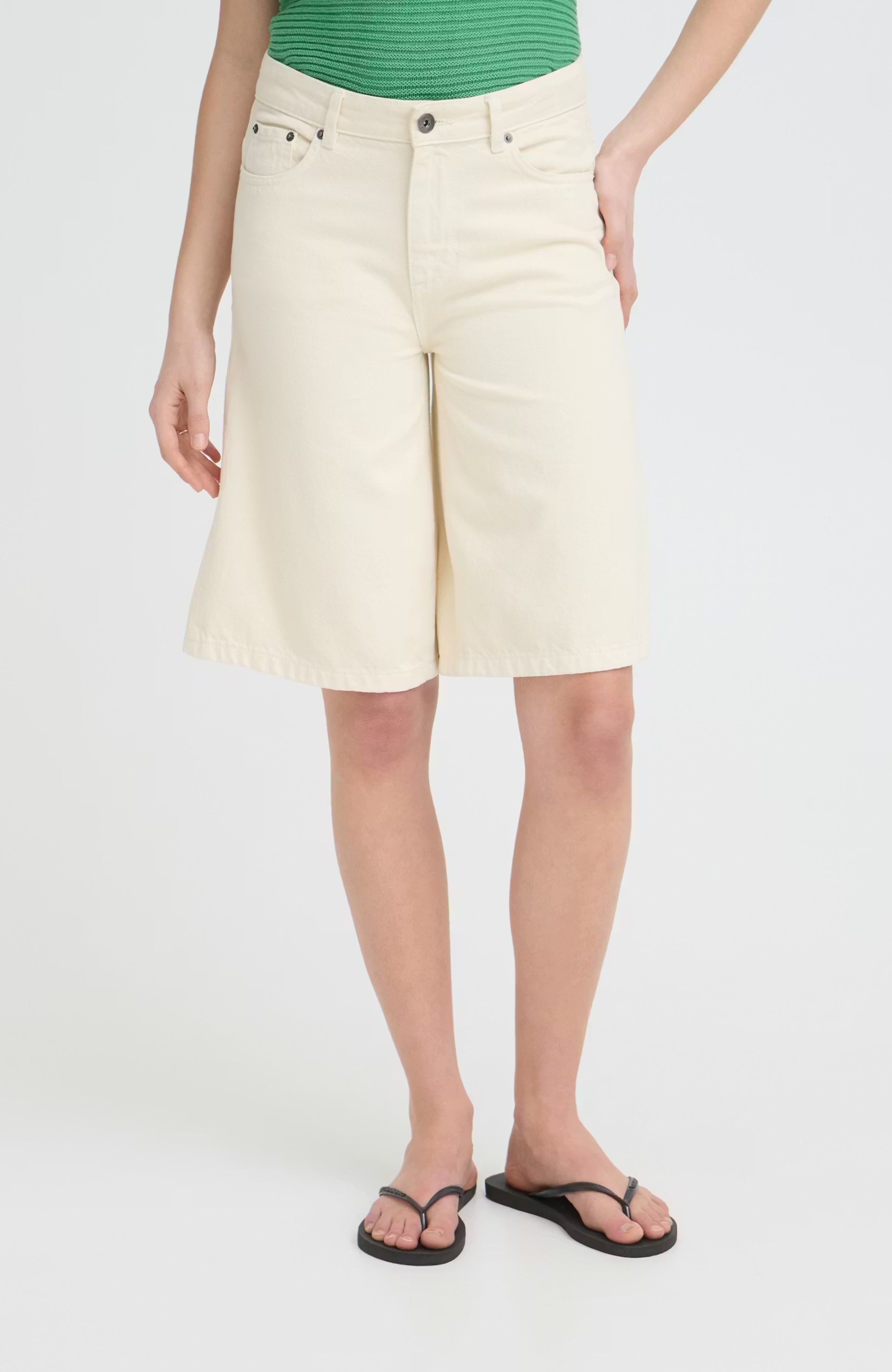 ivory bermuda shorts women, cream denim shorts, women’s bermuda shorts, neutral summer shorts
