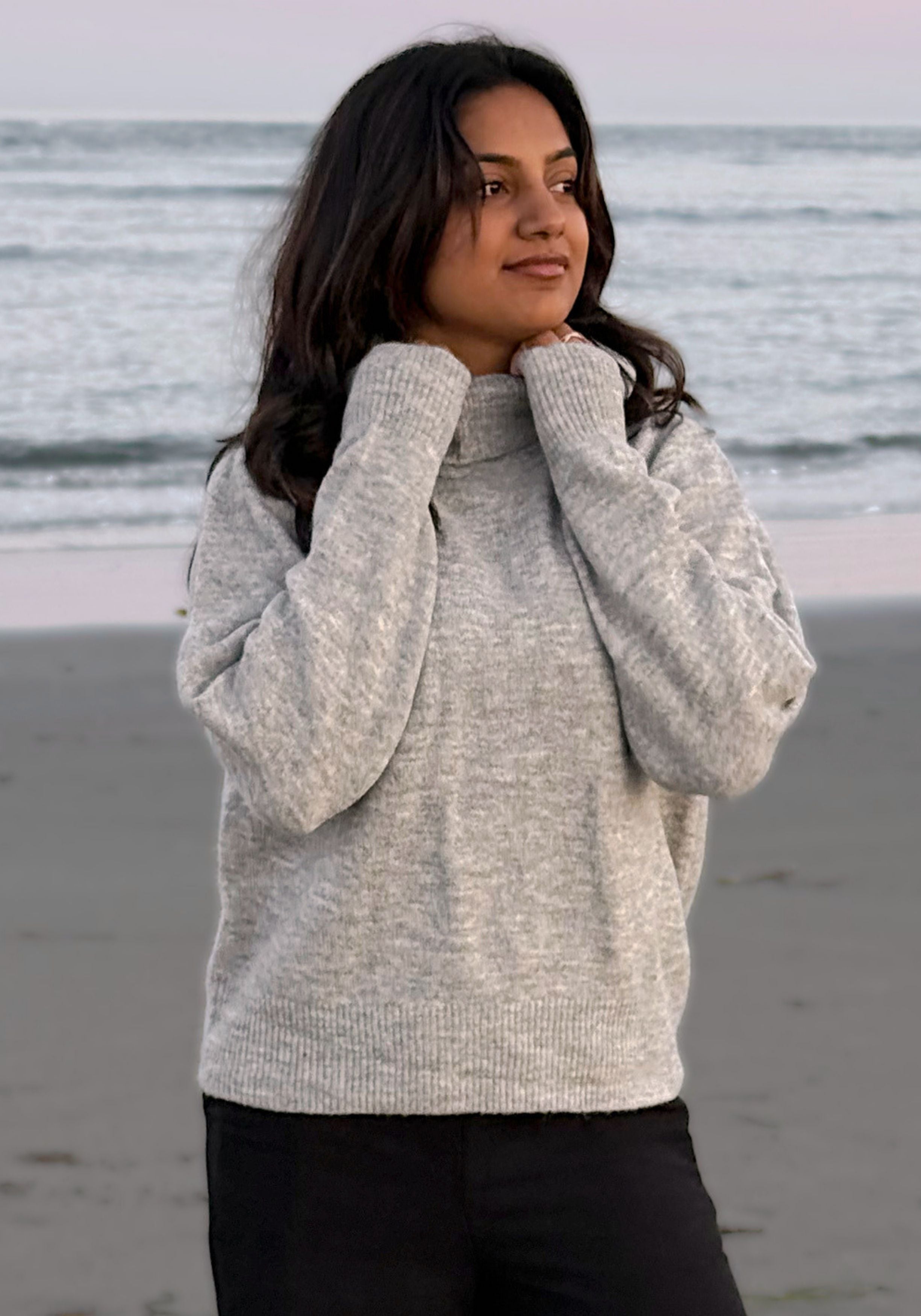 CLASSIC TURTLENECK (GREY)