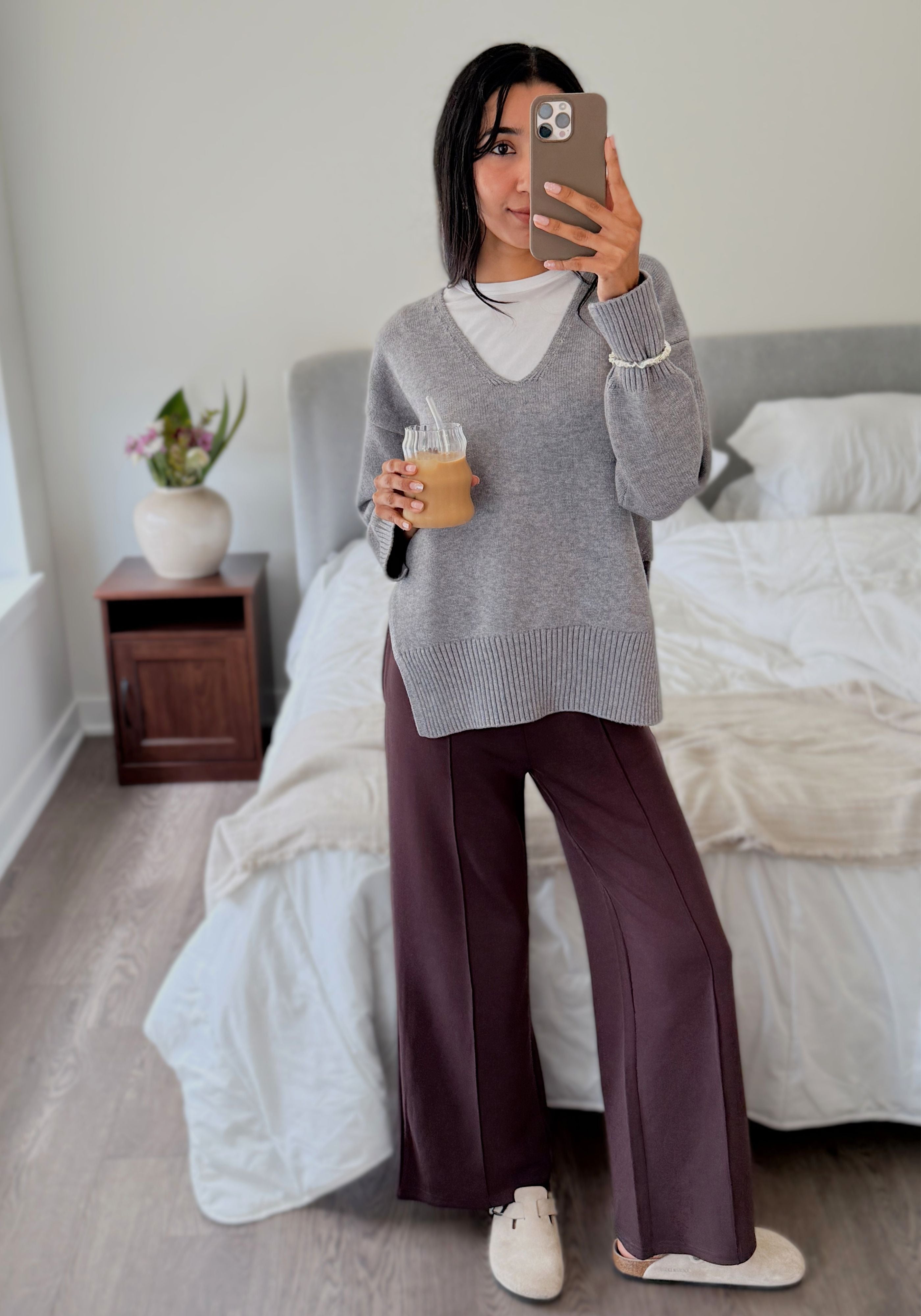 SOFT VNECK SWEATER (GREY)