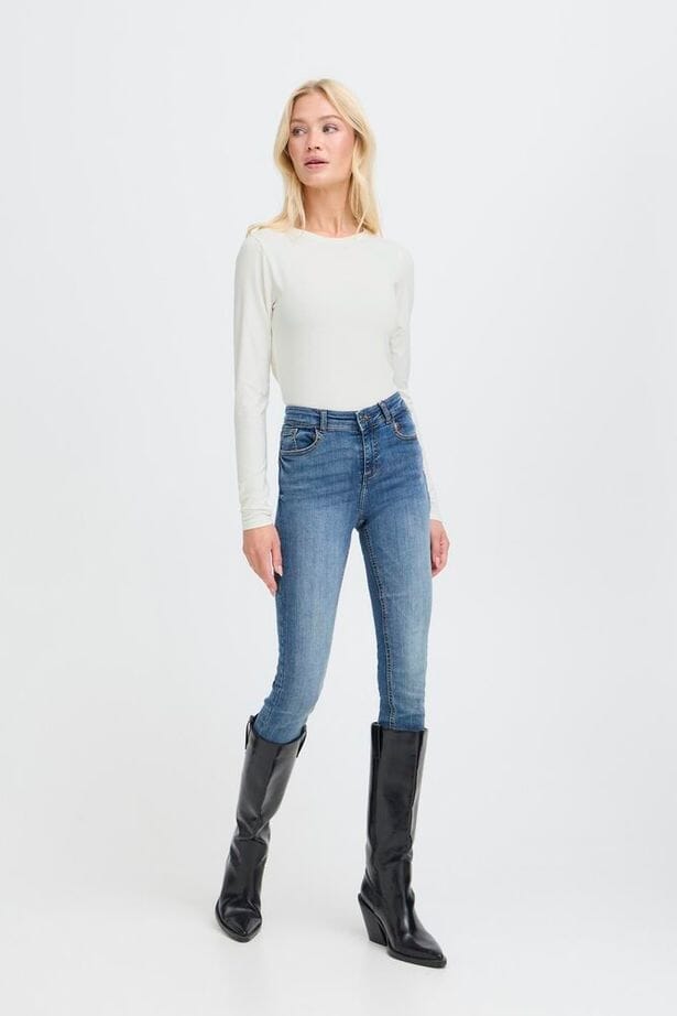 versatile white top women, classic long sleeve tee