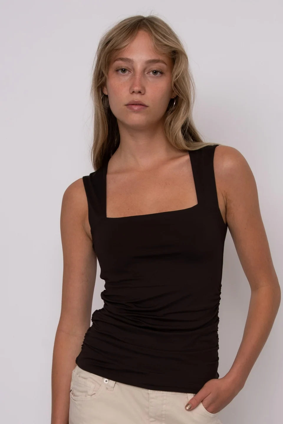 SELENE SQUARE NECK RUCHED TANK- BROWN