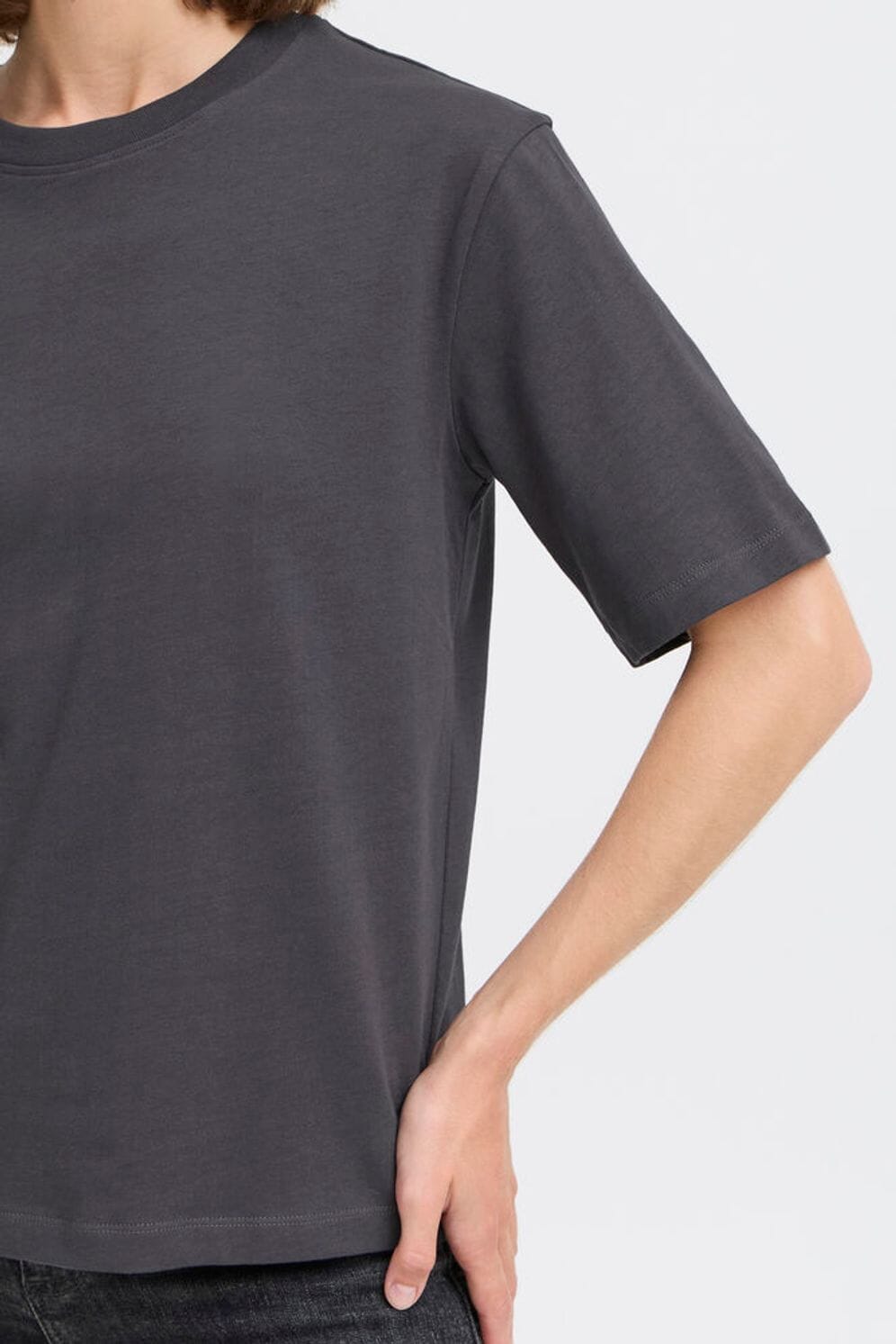 modern wardrobe essentials, B YOUNG