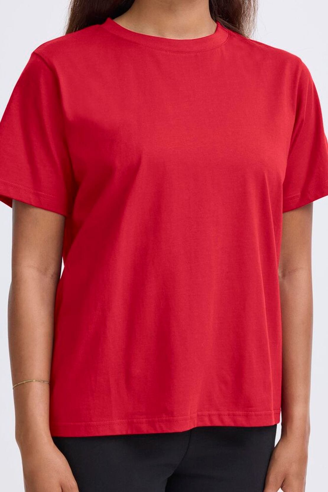 red loose t-shirt,ICHI