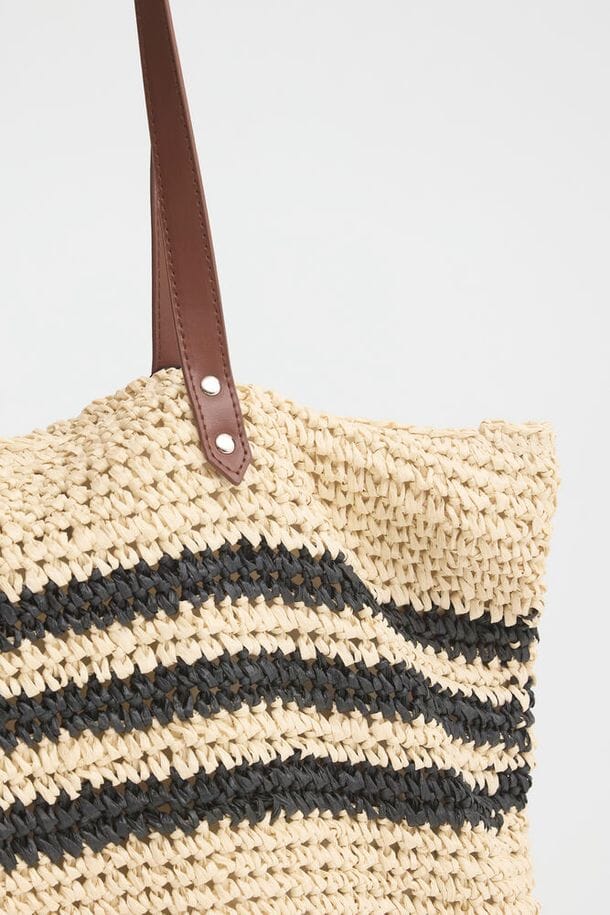 straw carryall bag, lightweight tote bag, vacation beach bag