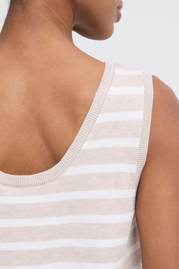 breathable striped tank women, neutral stripe casual tank women, striped layering tank women outfit, simple striped tank top women
