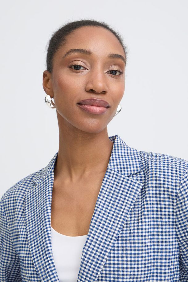 tailored relaxed blazer, boutique style gingham blazer, spring layering blazer women