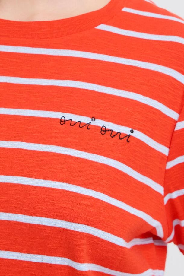 relaxed striped summer tee women, casual chic striped t shirt women, modern striped tee women outfit