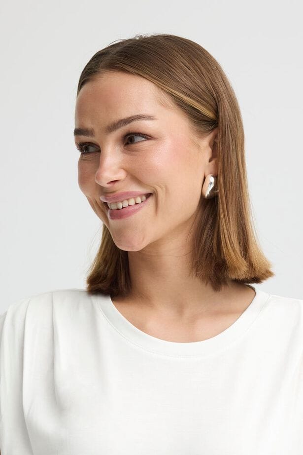 white capsule wardrobe top, classic white blouse women, white professional blouse