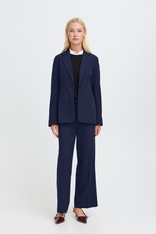 navy pant suit, navy blazer and pants, navy suit