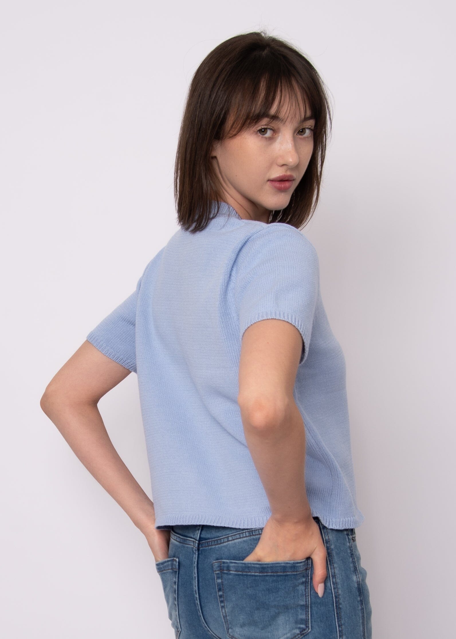 spring cardigan outfit women, minimal cardigan top women, classic button cardigan light blue, polished everyday knit top