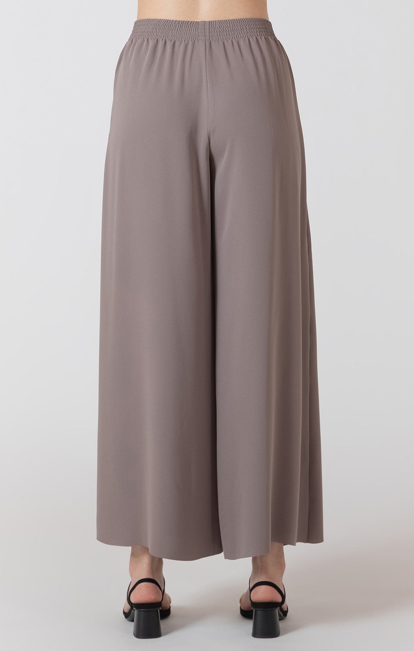 soft drape pants women, casual chic trousers, taupe pants outfit
