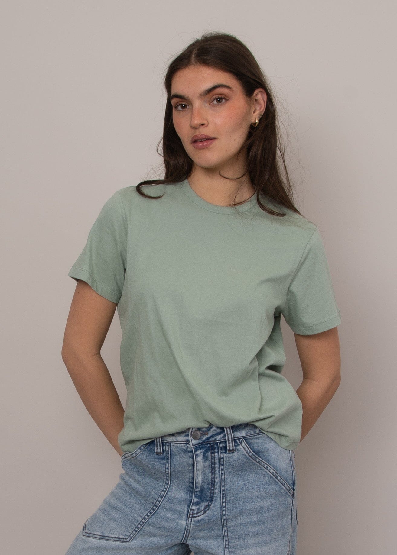 lightweight green tee top, soft fabric green t shirt, casual spring summer tee green, green tee with relaxed fit,