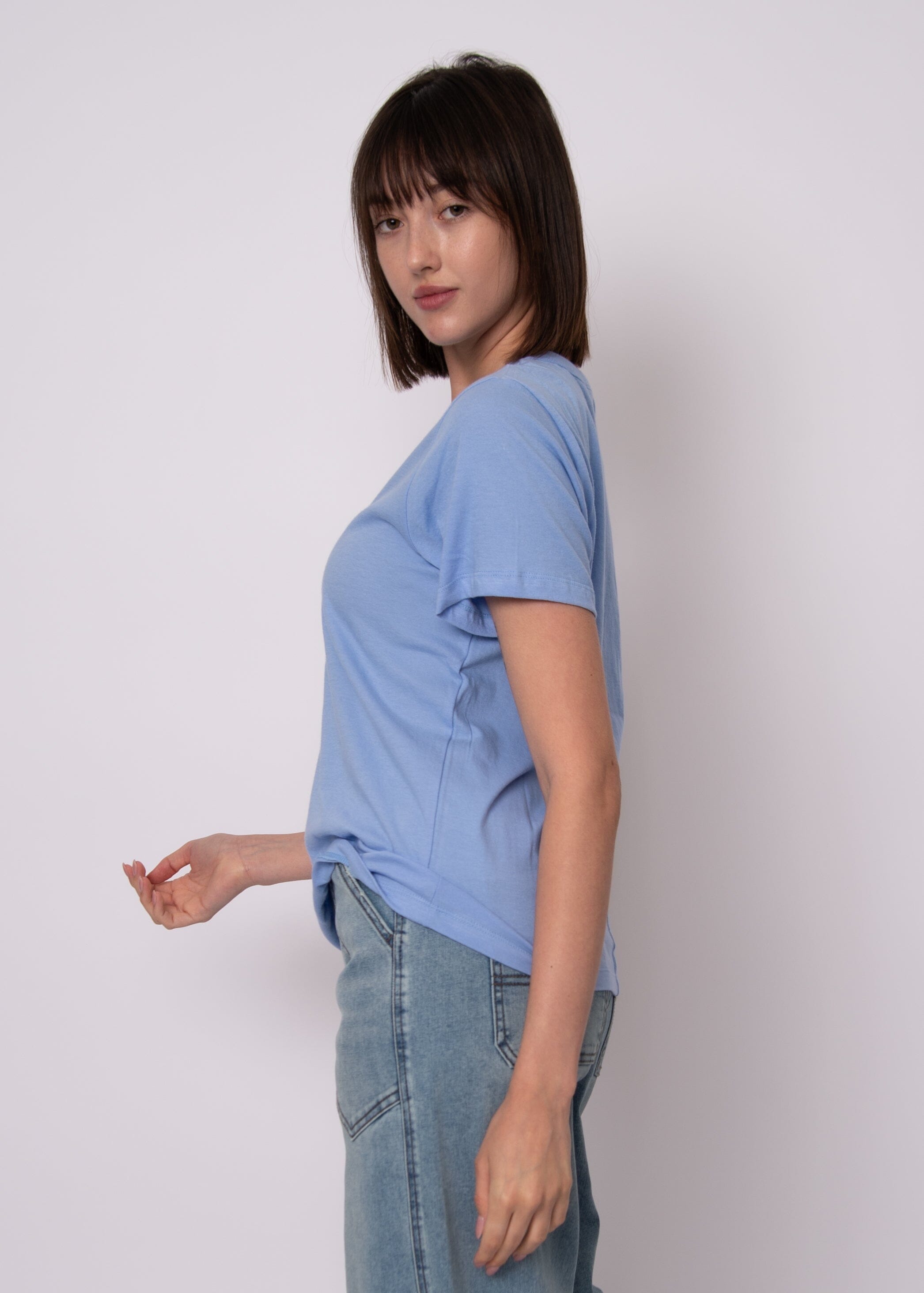 spring summer blue t shirt, muted blue tee outfit women, casual chic blue t shirt, breathable cotton blue tee, light blue everyday top, simple blue tee women
