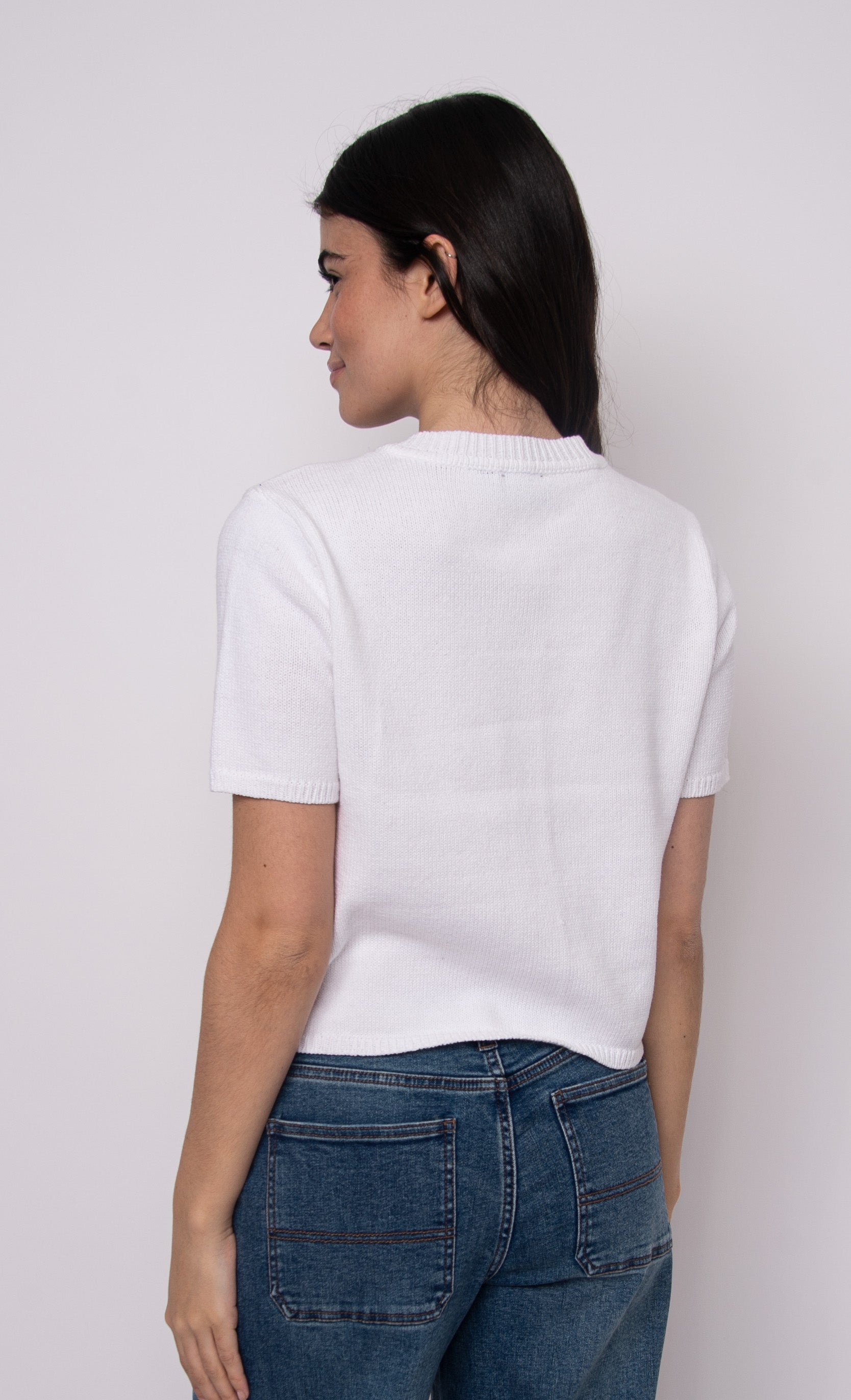 everyday wardrobe basics, elevated casual top women, timeless white cardigan, fitted button up knit, women’s spring cardigan, effortless neutral outfit