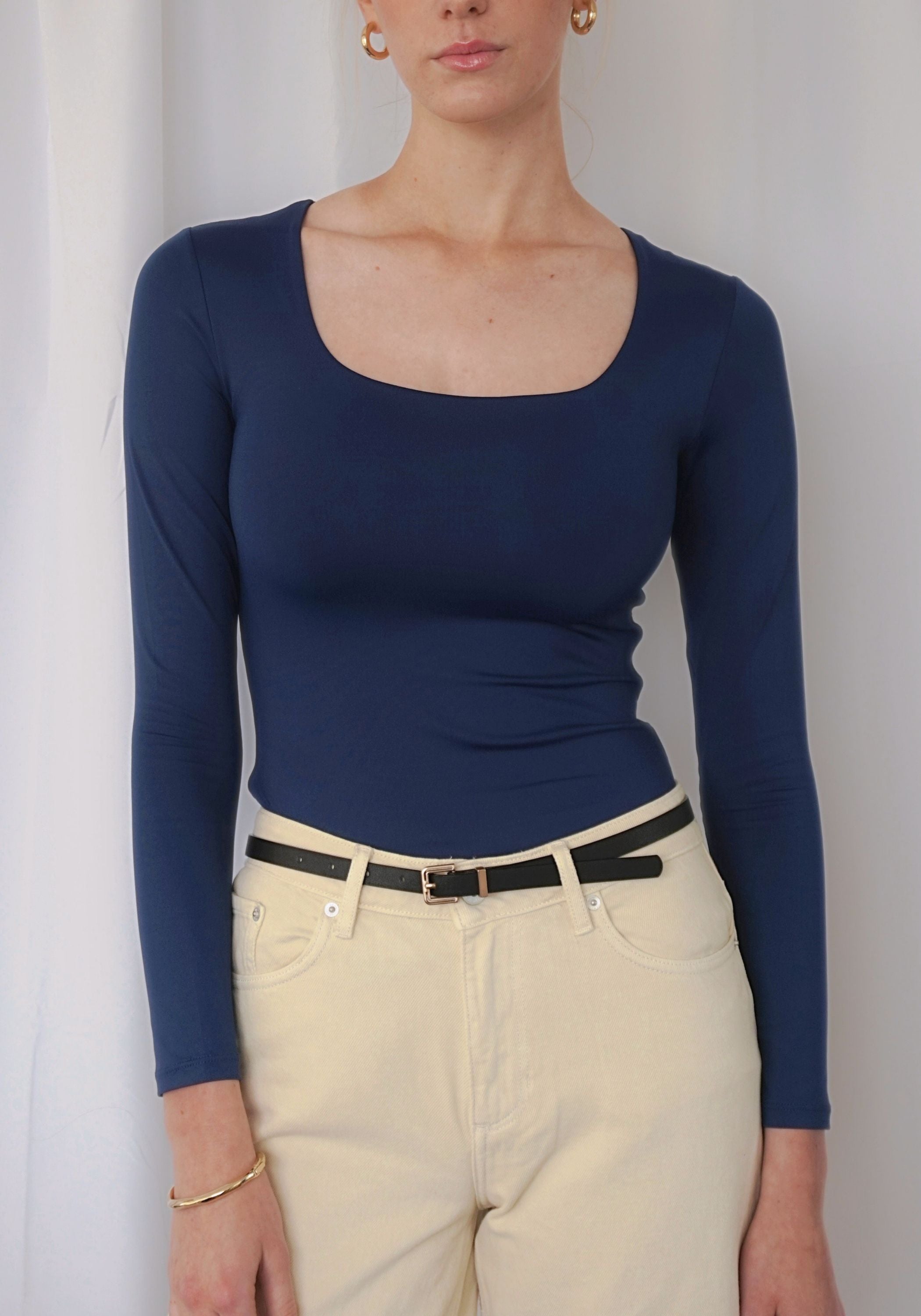 SCULPT SCOOP NECK LONG SLEEVE- NAVY