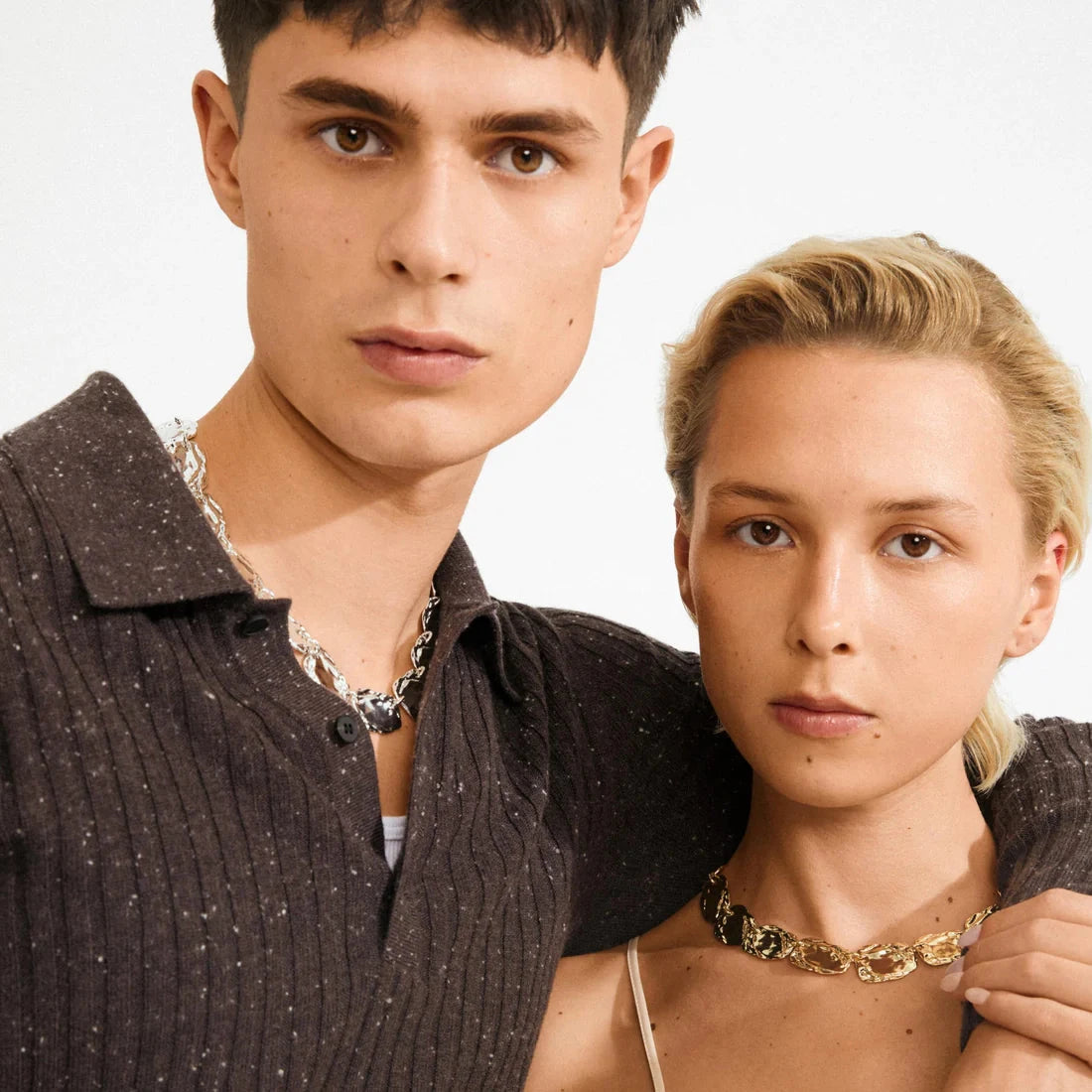 chunky gold necklace, sculptural gold links