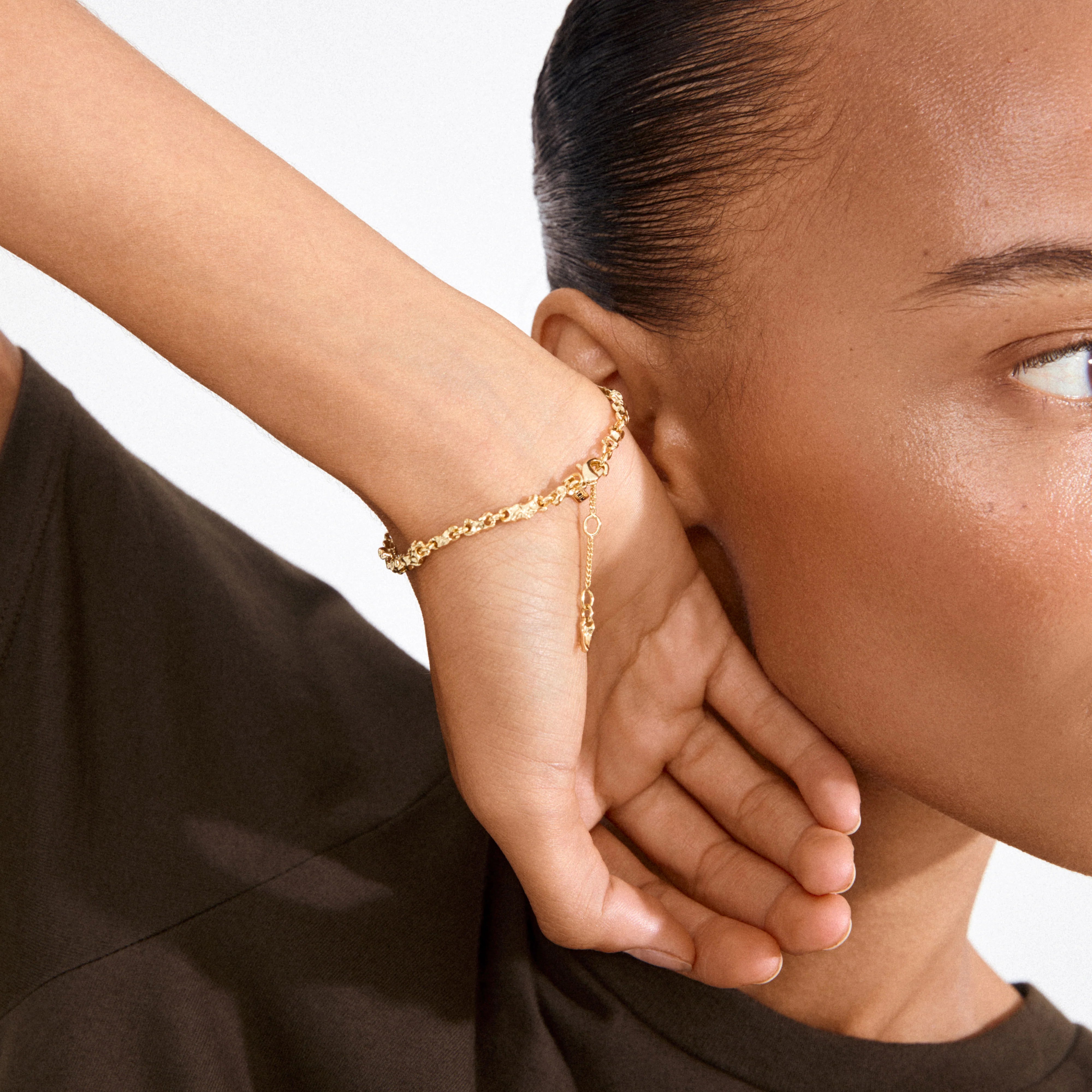 layered bracelet look, statement bracelet, gold plated jewelry, modern chain bracelet, everyday bracelet for women, fashion jewelry bracelet