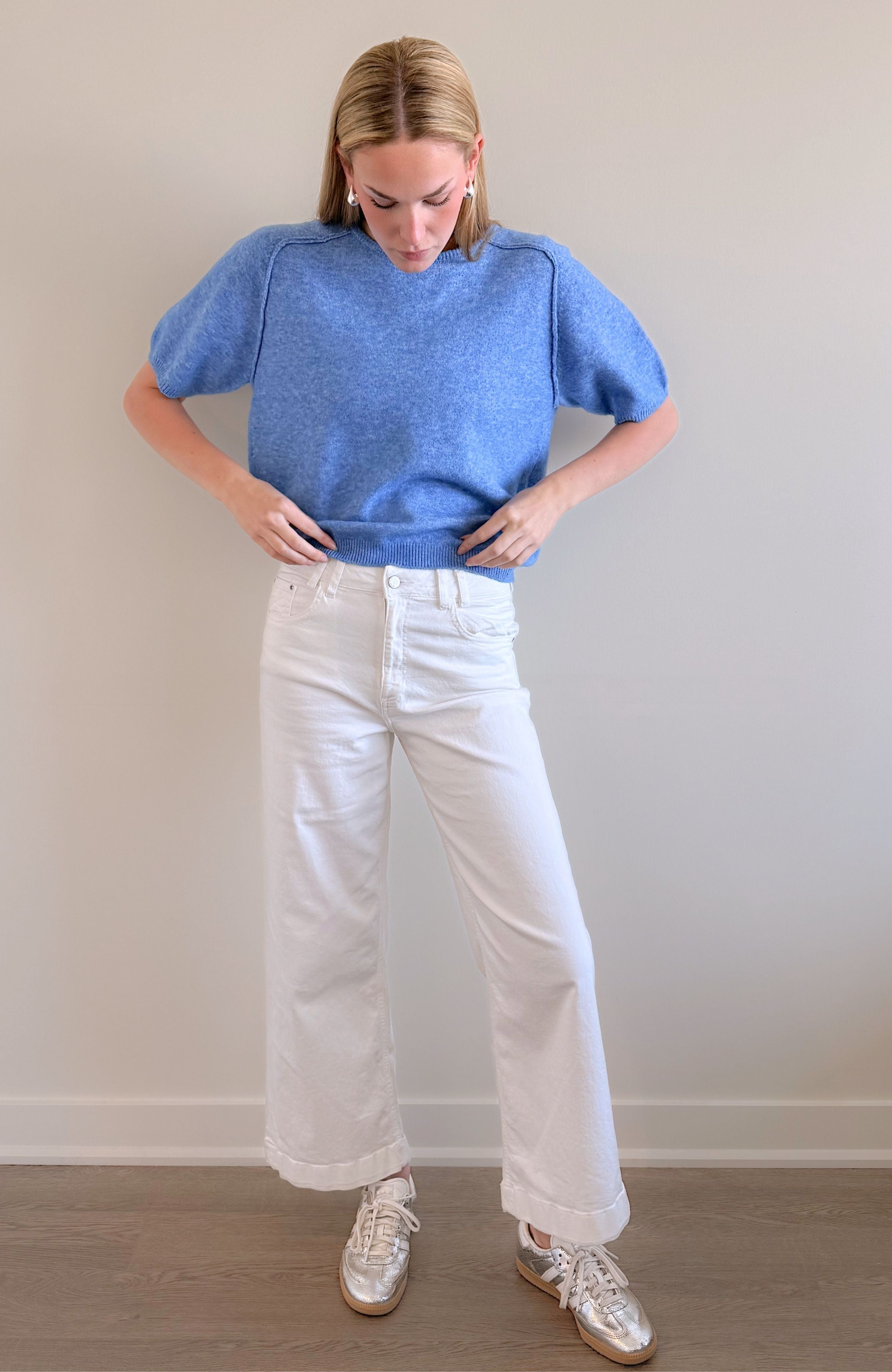 BLUE SWEATER TEE