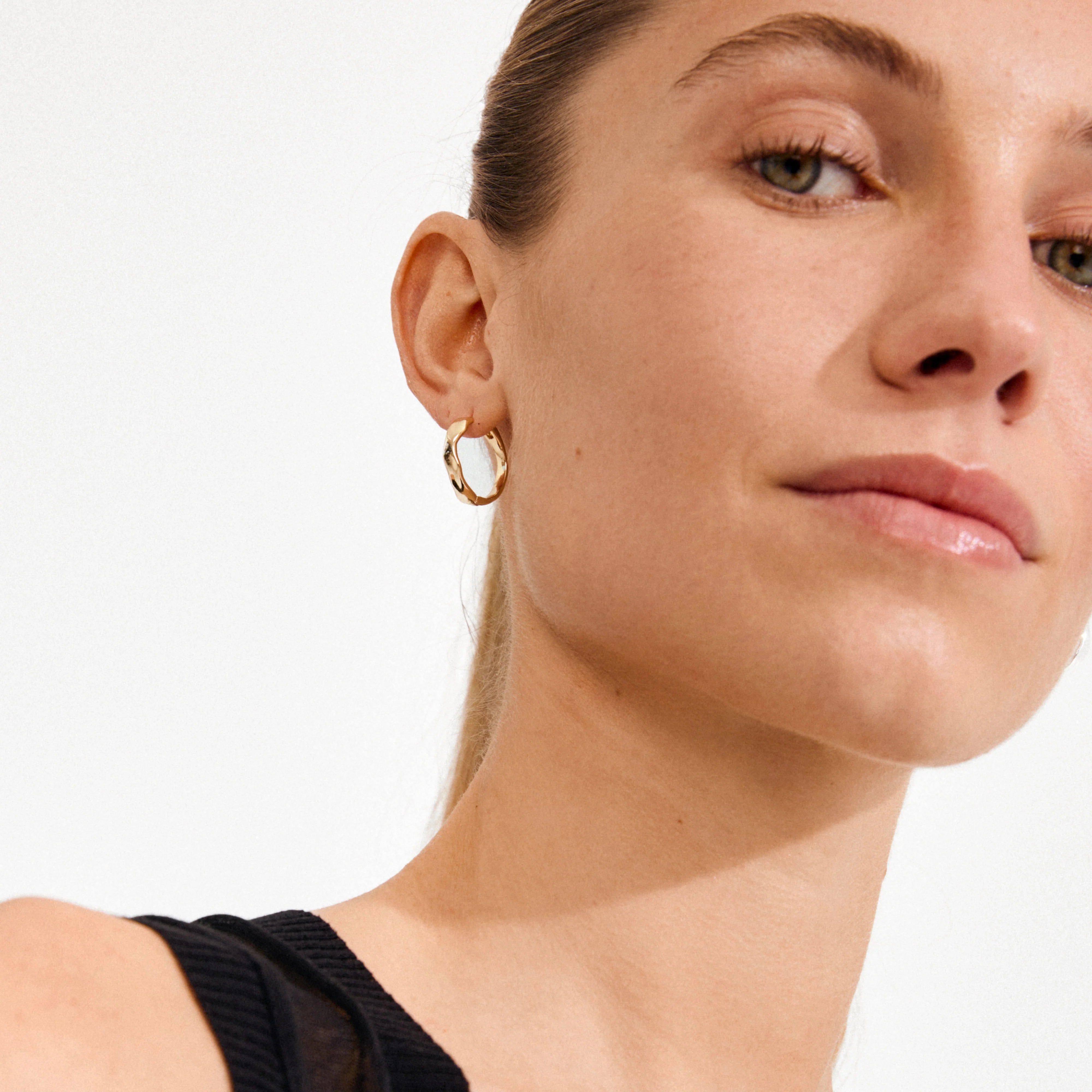 gold statement hoop earrings, lightweight gold hoops women, timeless gold plated hoops, gold jewelry essential hoops, bold small gold earrings, textured gold hoop earring