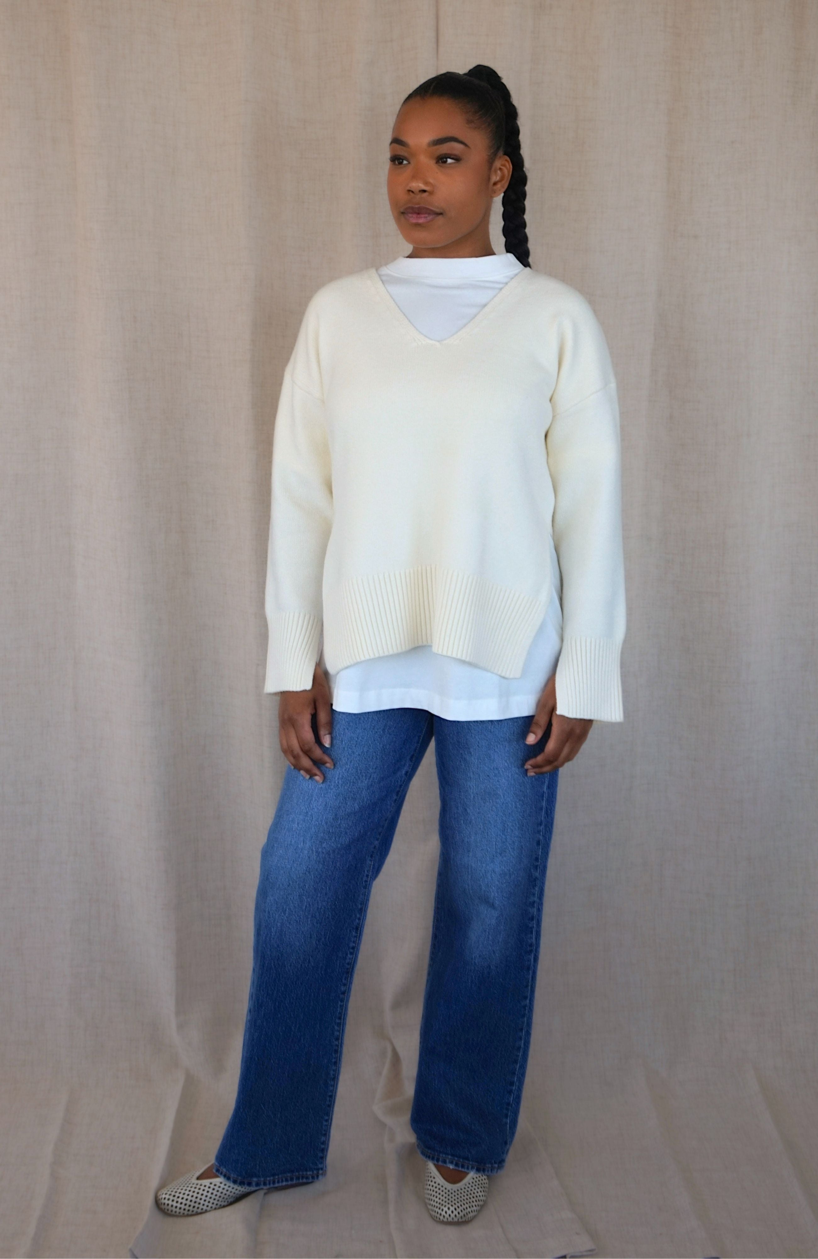 SOFT VNECK SWEATER (CREAM)
