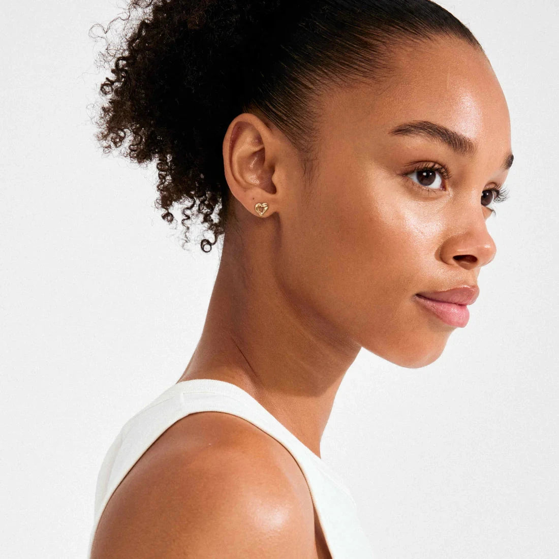 simple gold earrings, women gold jewelry, sculptural heart earrings, timeless gold studs, heart jewelry gold