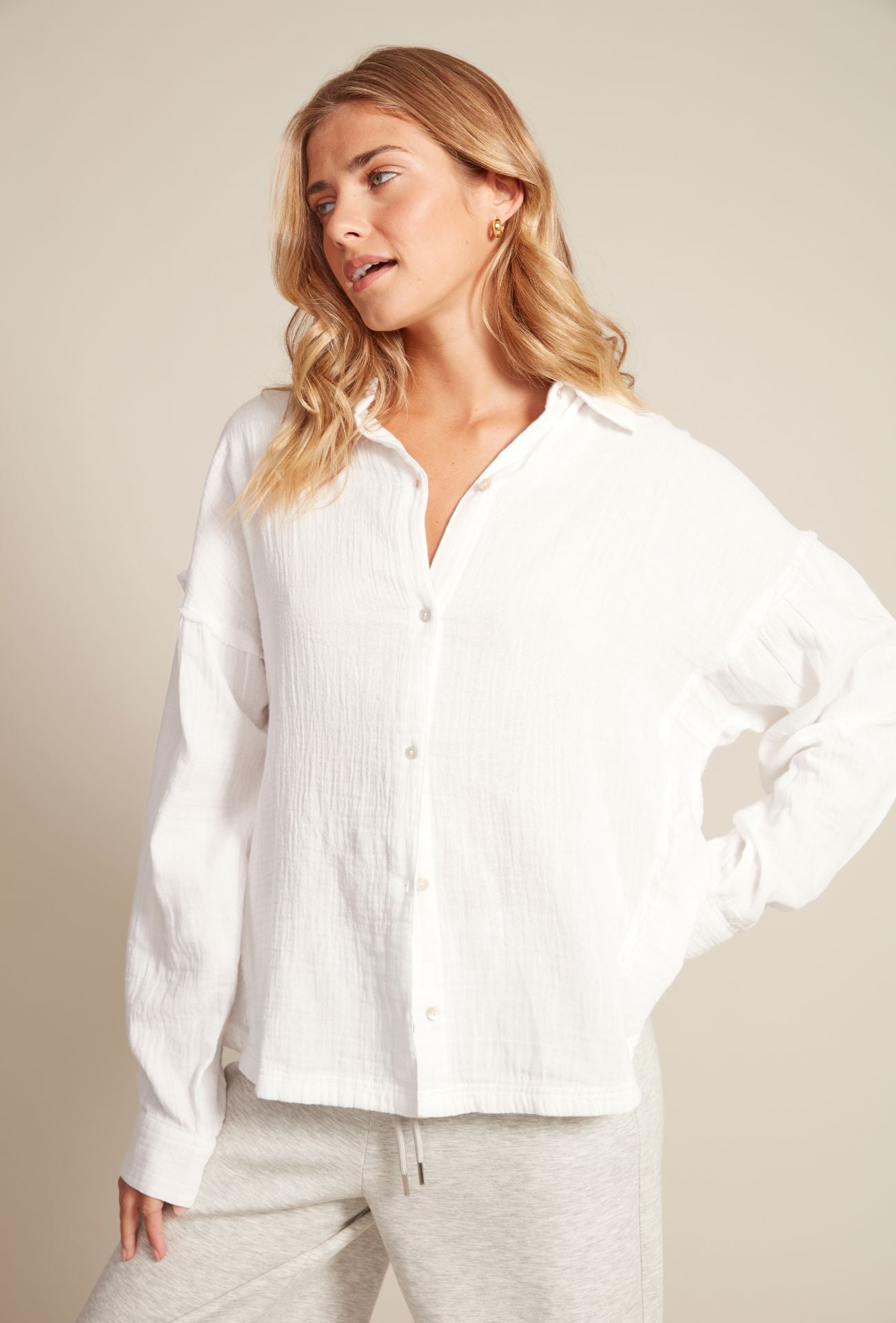 BUTTON FRONT SHIRT, WHITE TOP,  RD STYLE 
