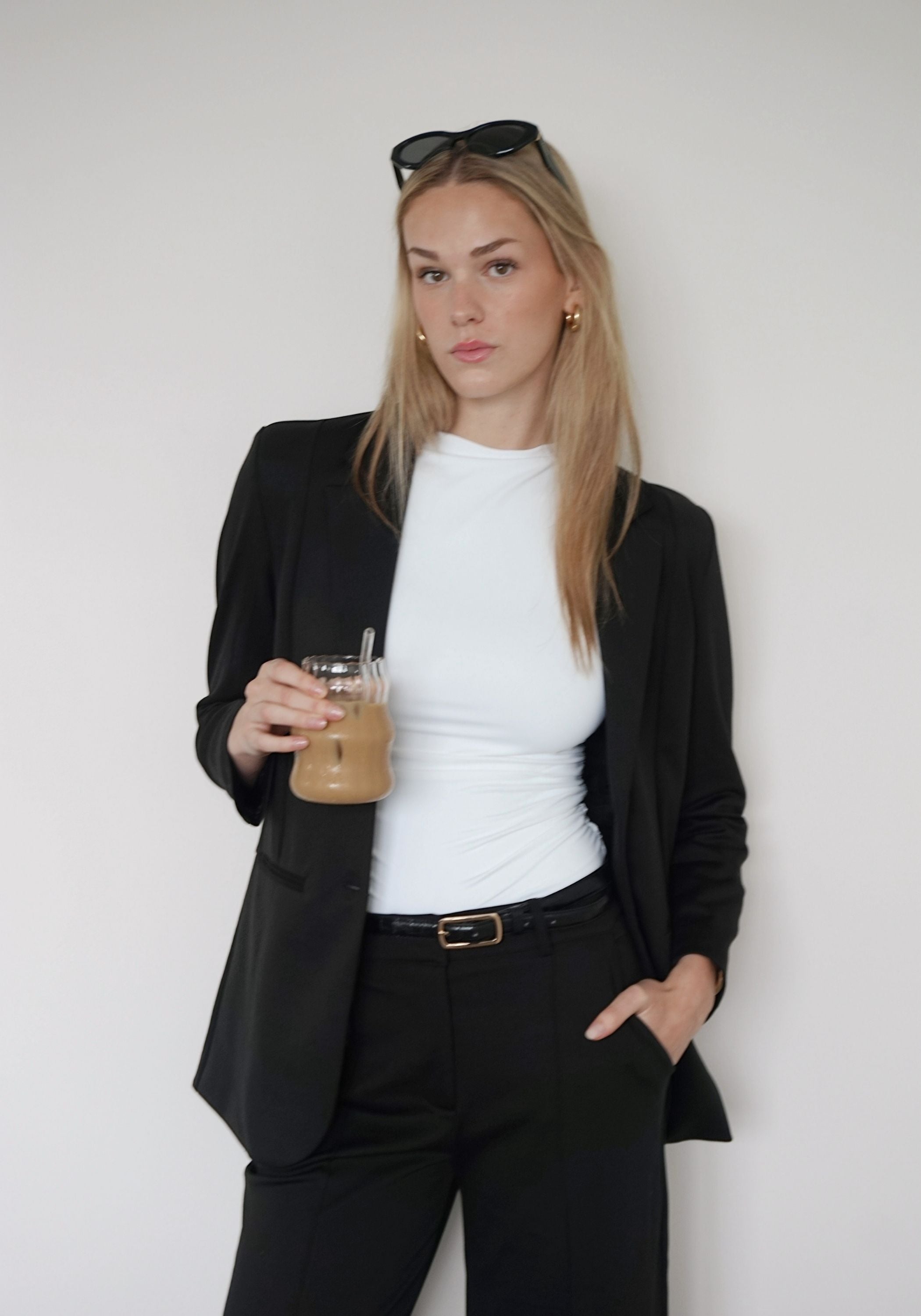 CONTOUR FUNNEL NECK TOP- WHITE