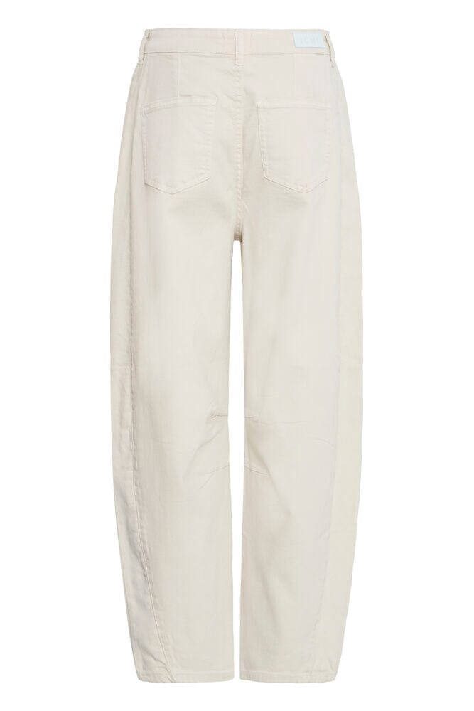 relaxed fit barrel jeans, cream ankle jeans, casual chic denim women, trending barrel jeans, everyday denim women, soft neutral jeans, wide leg alternative jeans, womens fashion denim