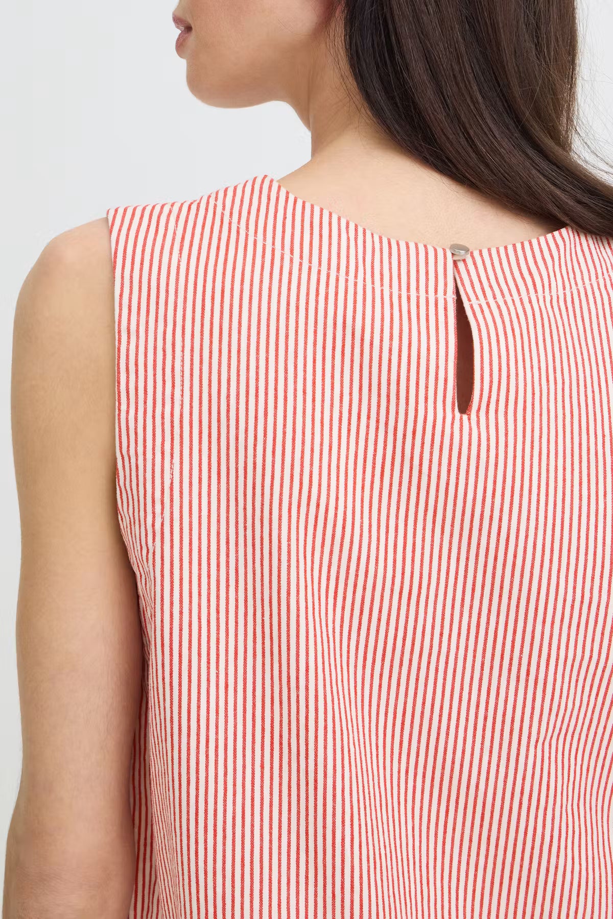 effortless coastal outfit, women’s lightweight top, effortless coastal outfit