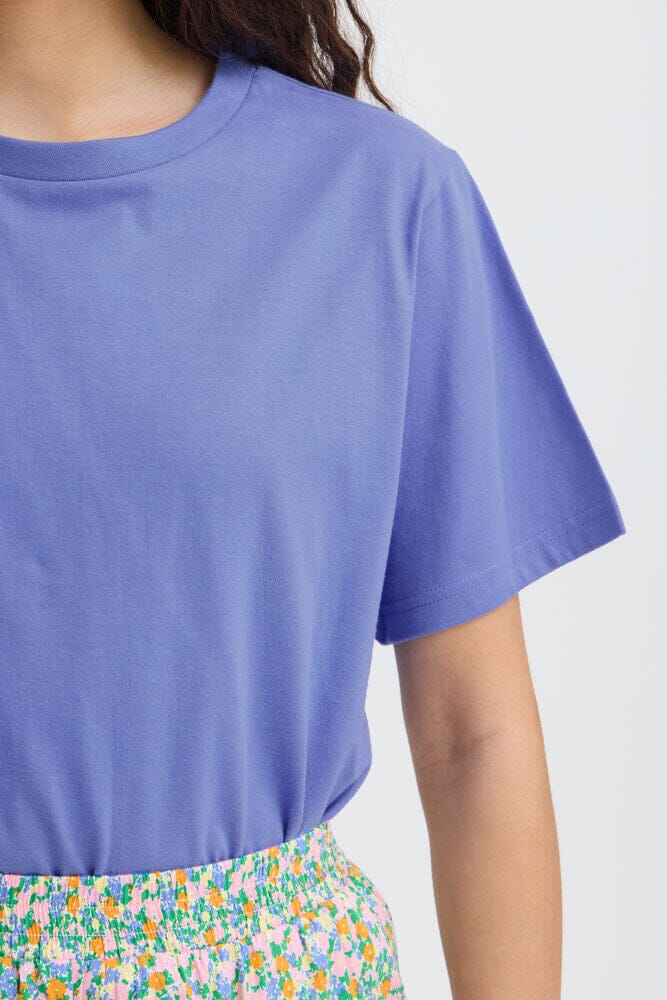 polished casual blue tee, versatile everyday t shirt, womens loose blue shirt
