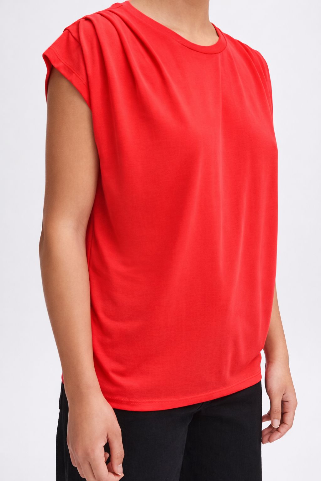 DETAILED SLEEVE BLOUSE (RED)