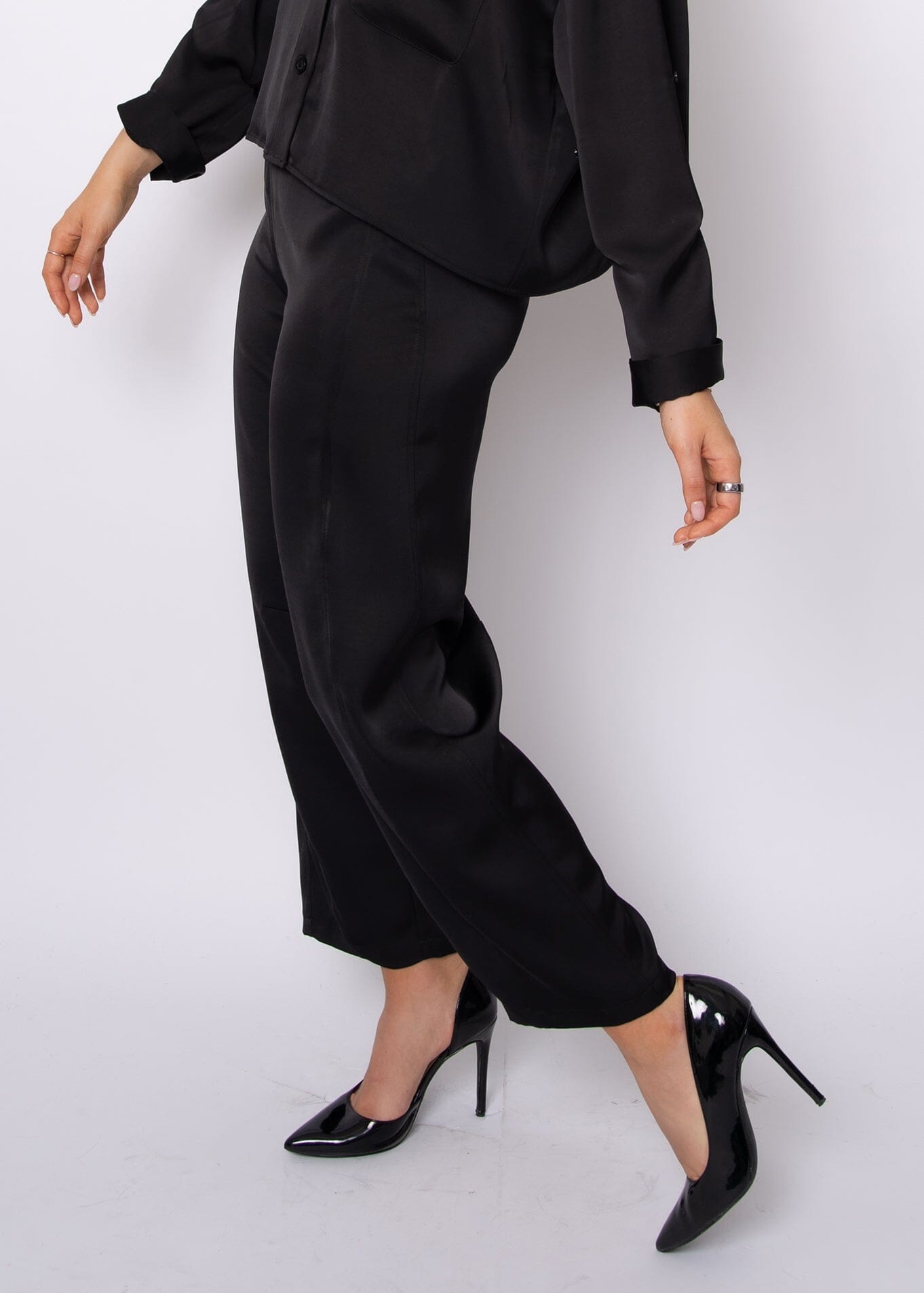 BLACK PULL ON BARREL PANTS PANT RD STYLE 